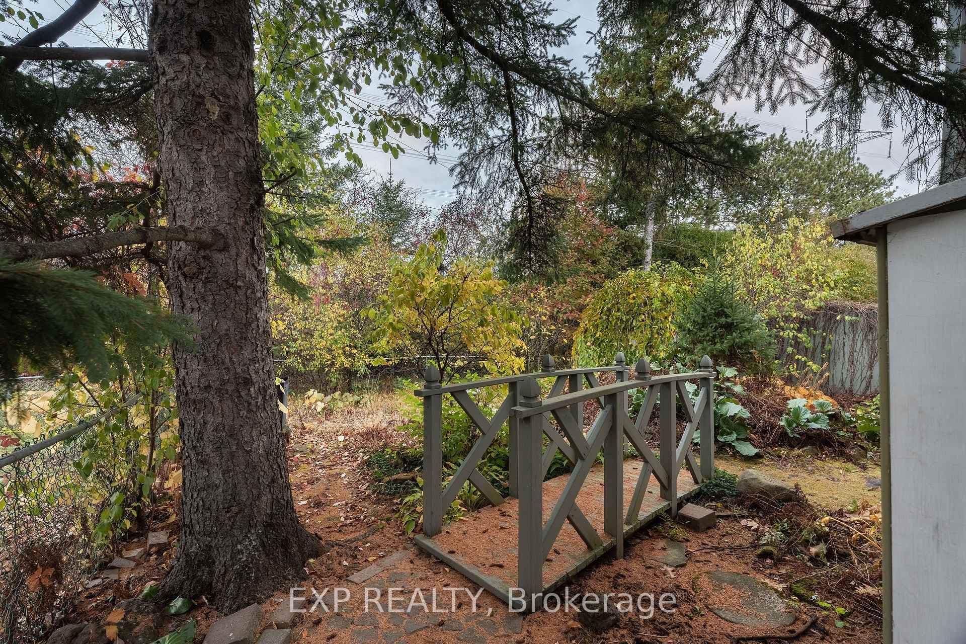 109 Woodfield Drive photo 25