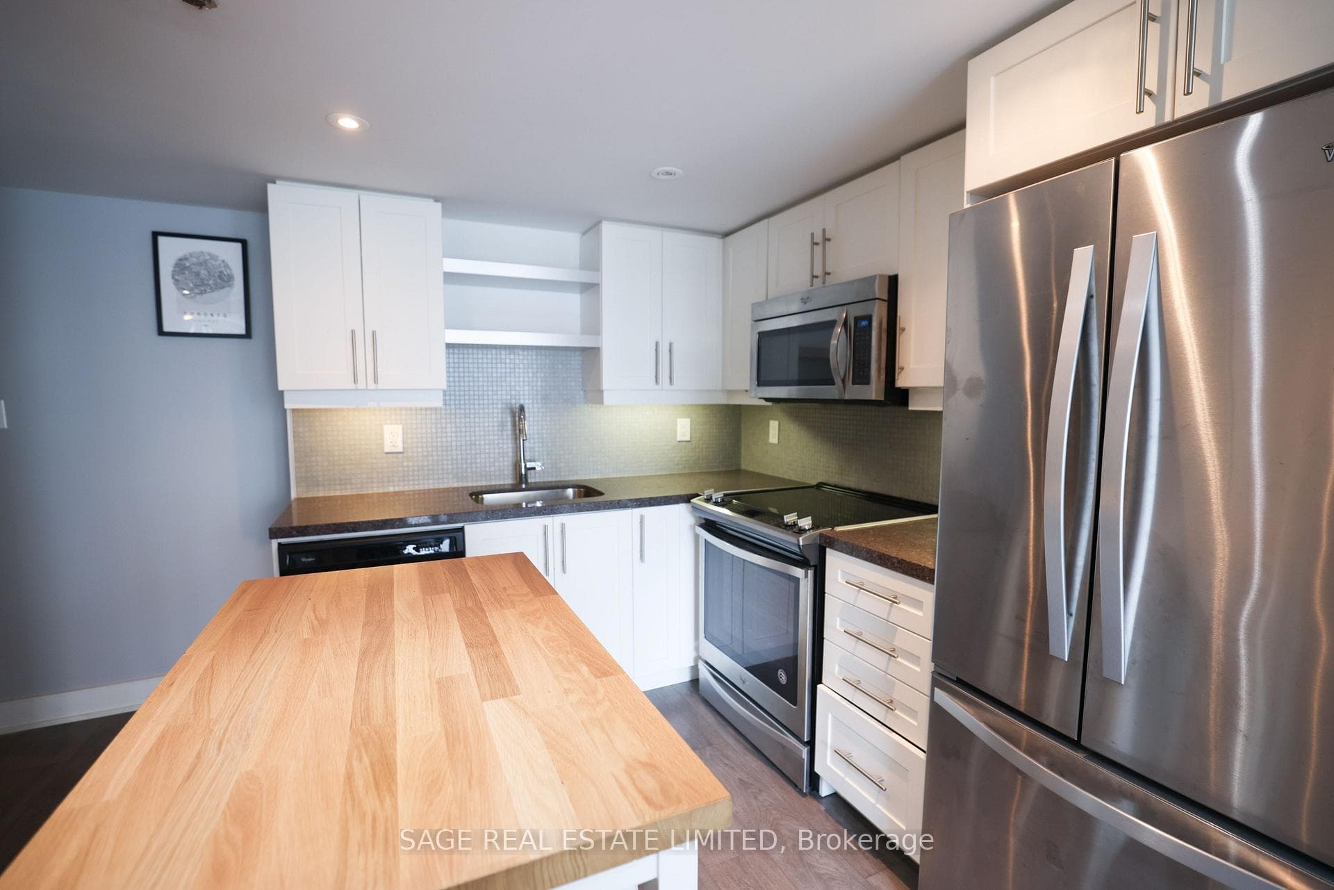 525 Adelaide Street Unit 1702 photo 3