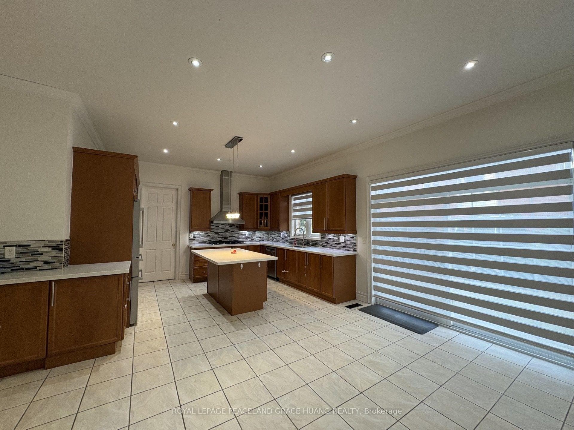 3 Tarmack Drive photo 10