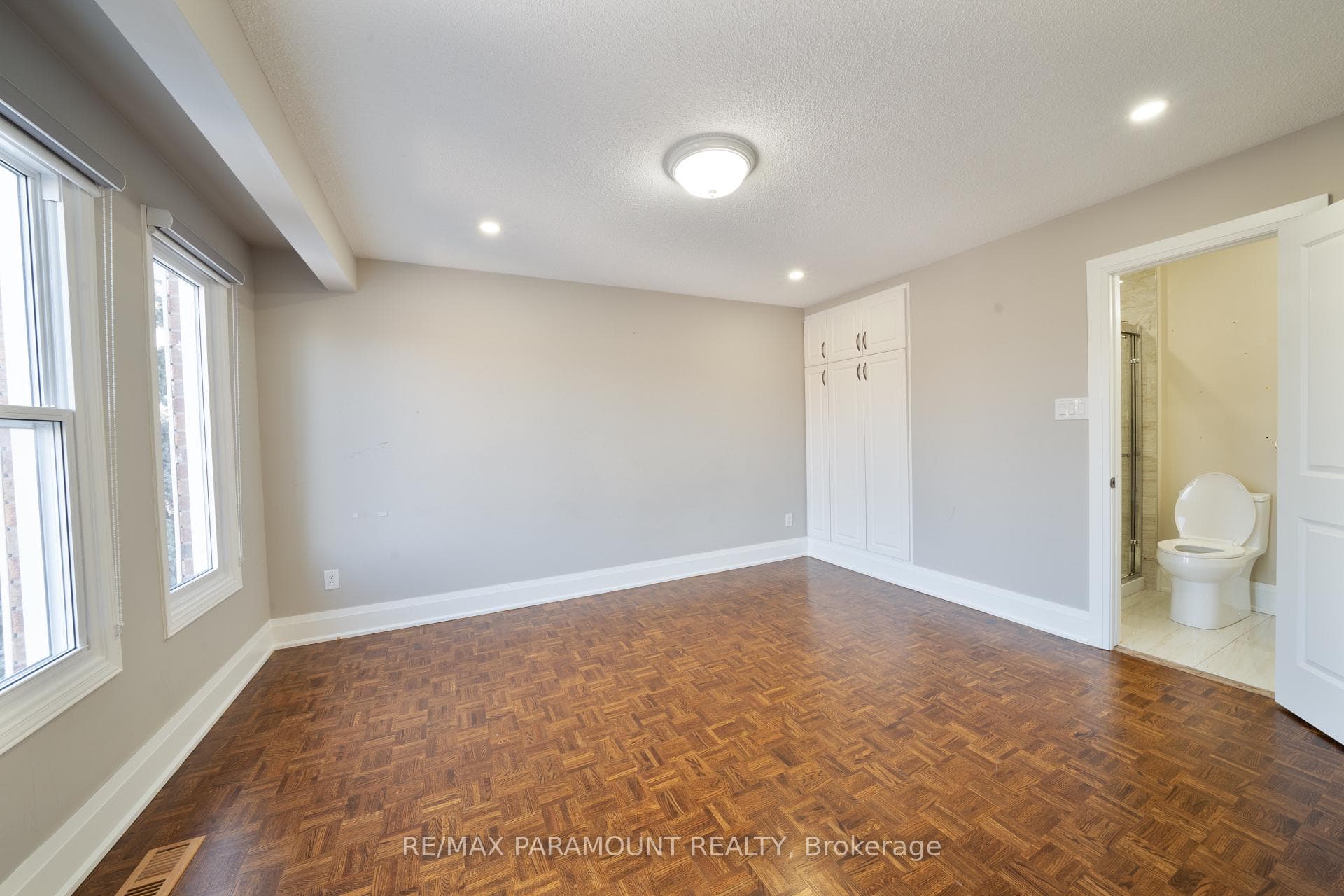9 Porteous Circle Unit upper photo 35