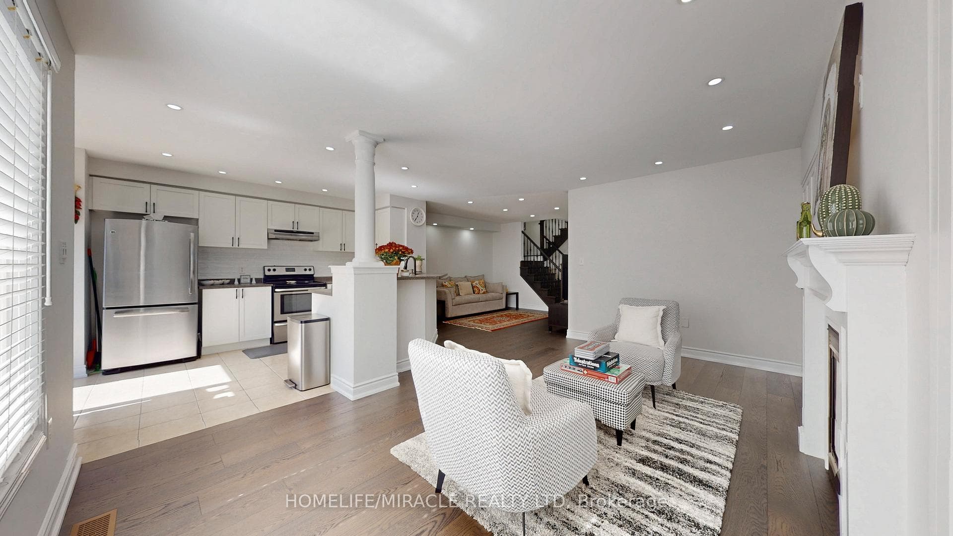 54 Dougherty Crescent photo 6