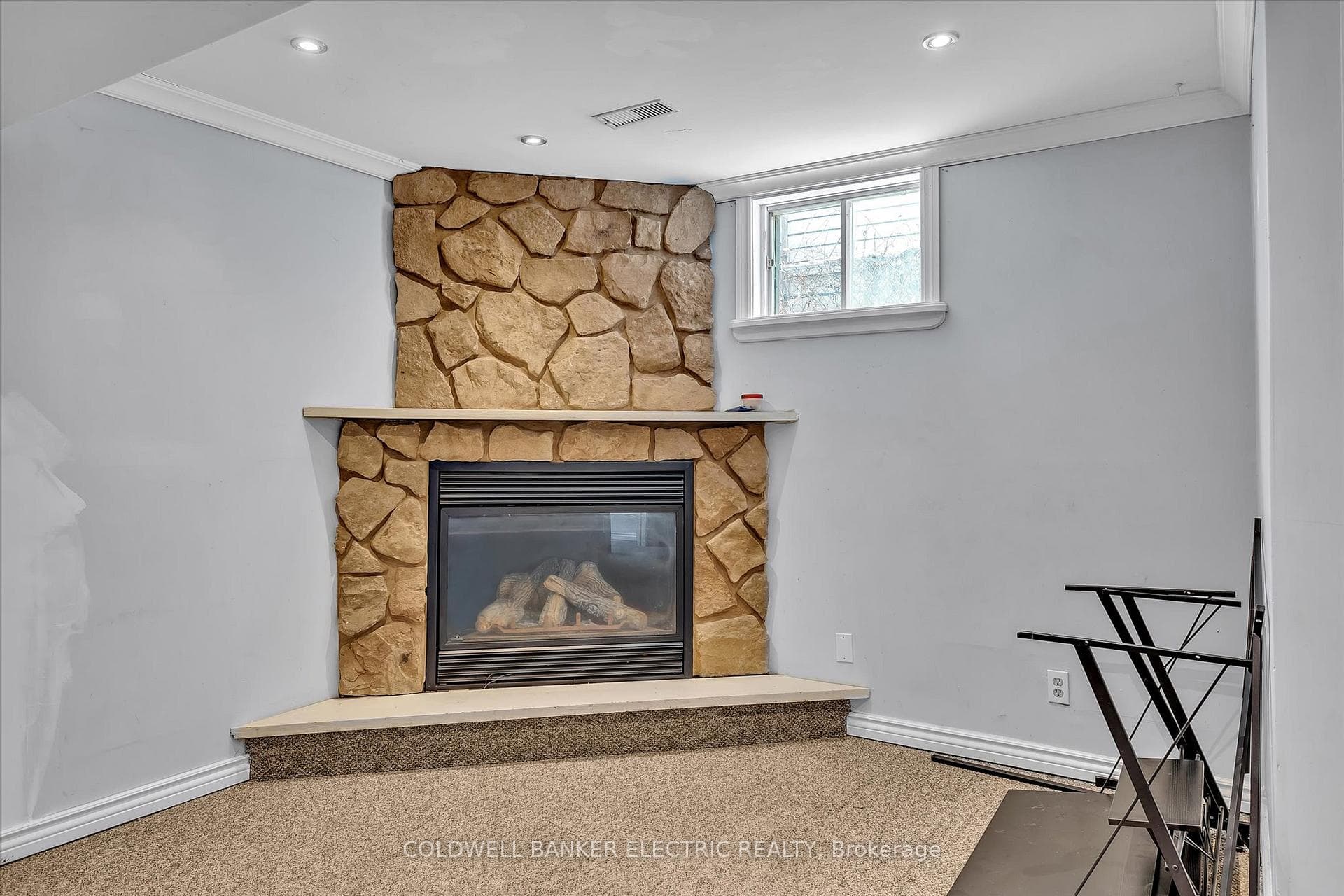 329 Middlefield Road photo 24