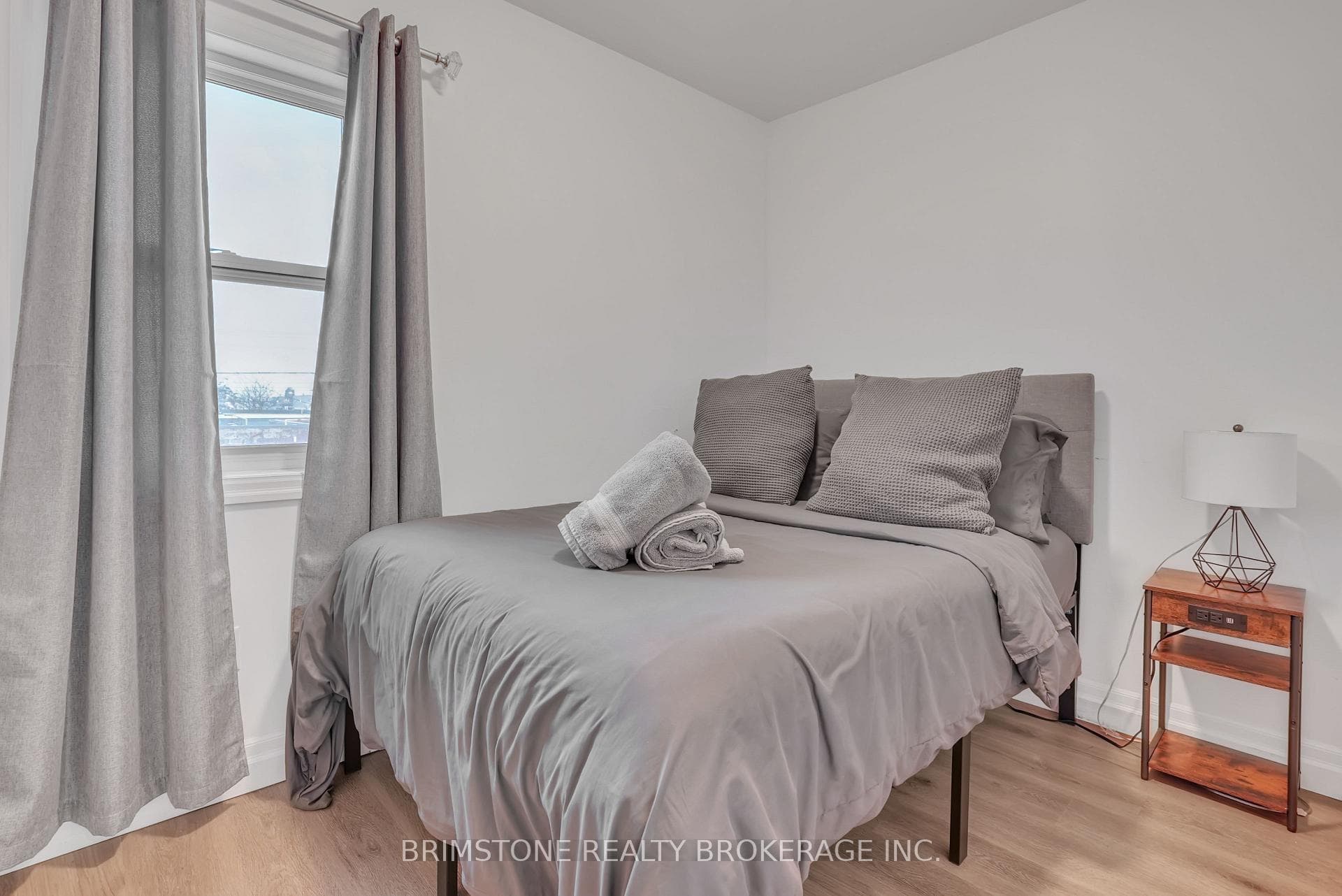 130 Mulock Avenue photo 9