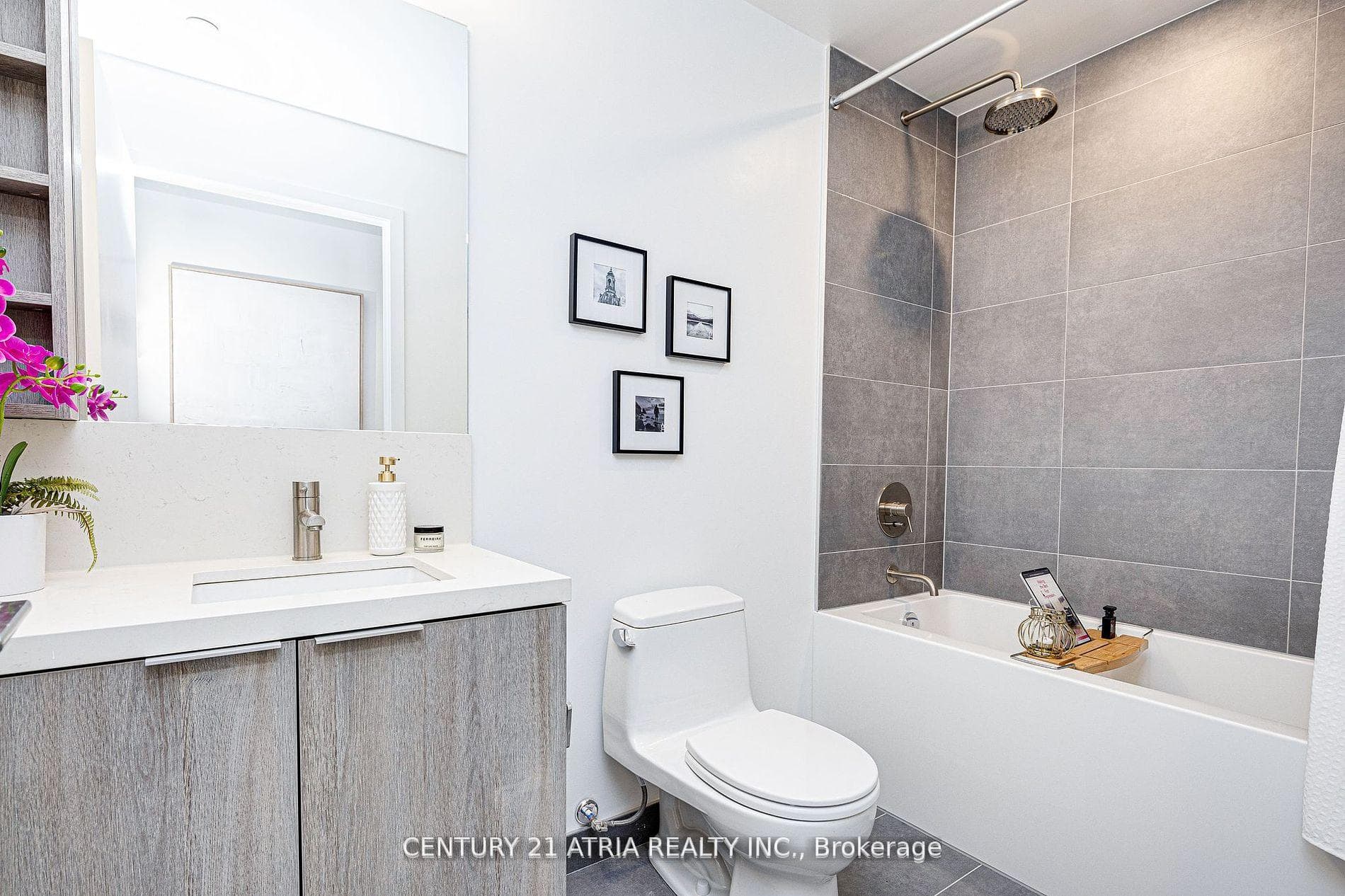 2020 Bathurst Street Unit 1718 photo 11