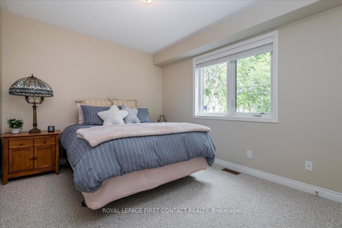 10 Buttercup Lane photo 13