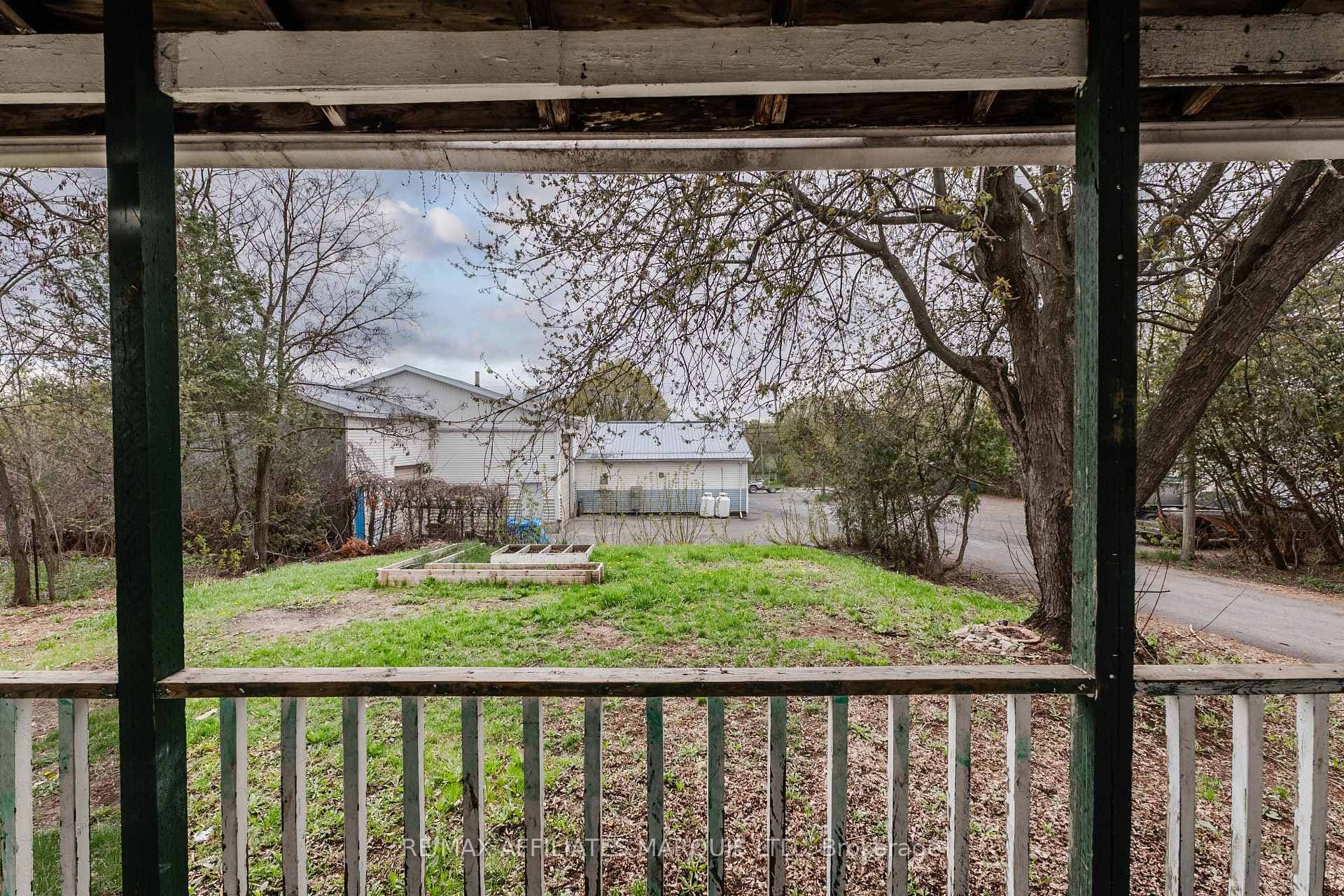 21910 Seguin Mill Street photo 8