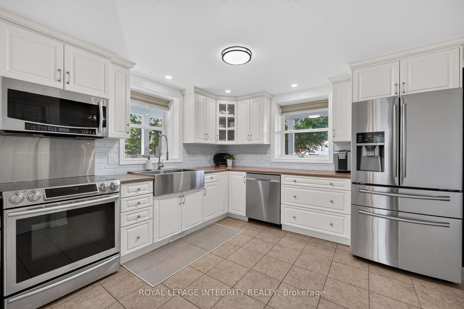 1954 Farisita Drive photo 9