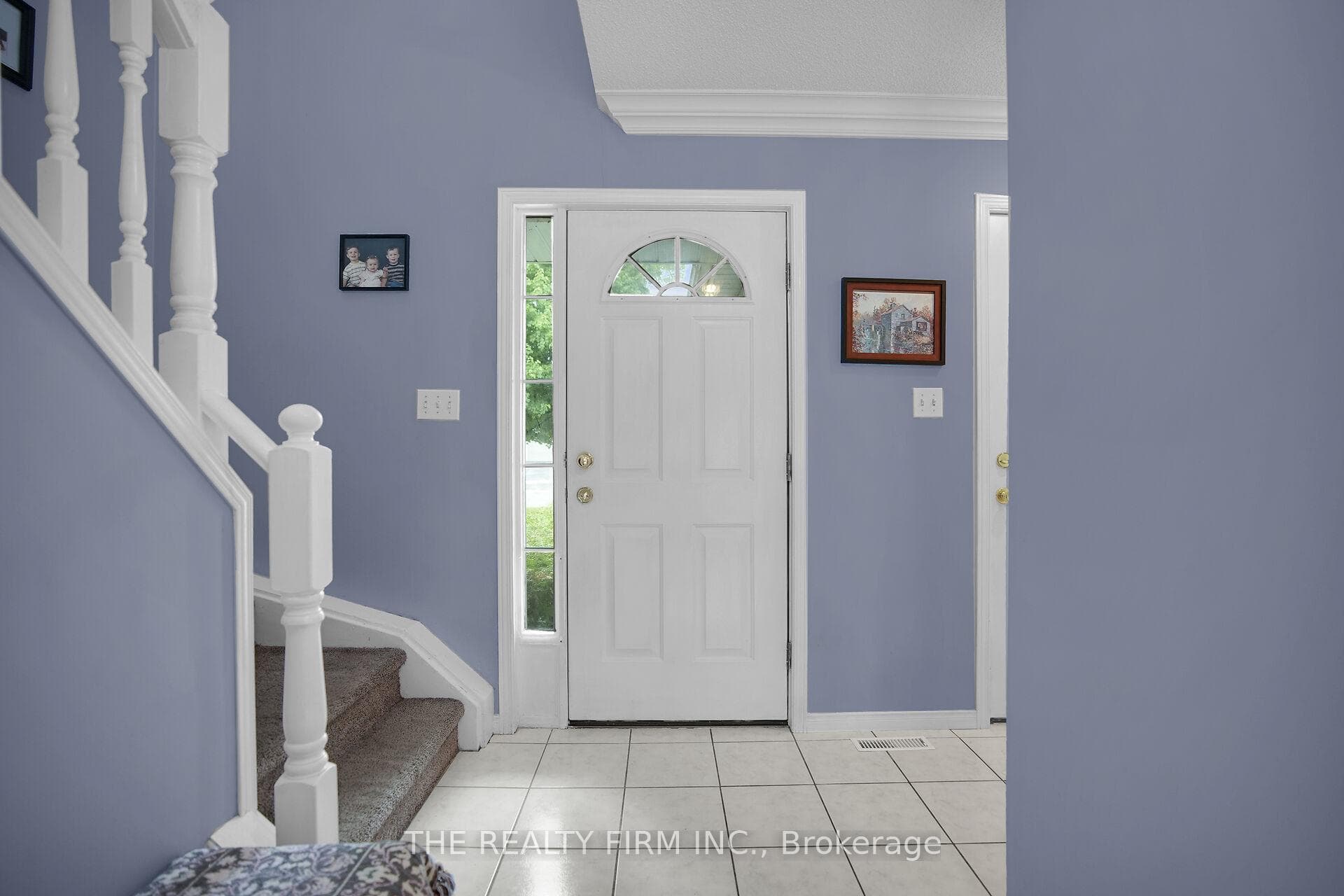 527 Talltree Crescent photo 7