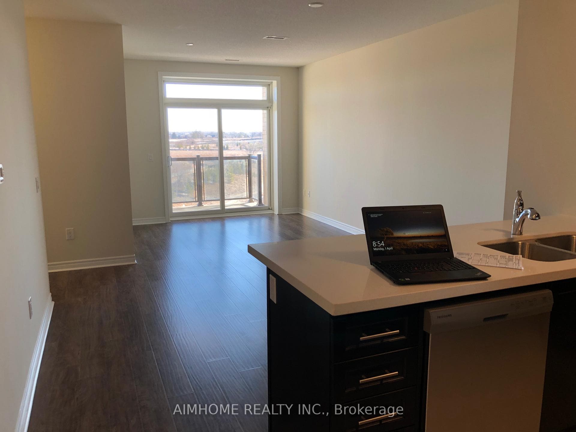 39 New Delhi Drive Unit 303 photo 4