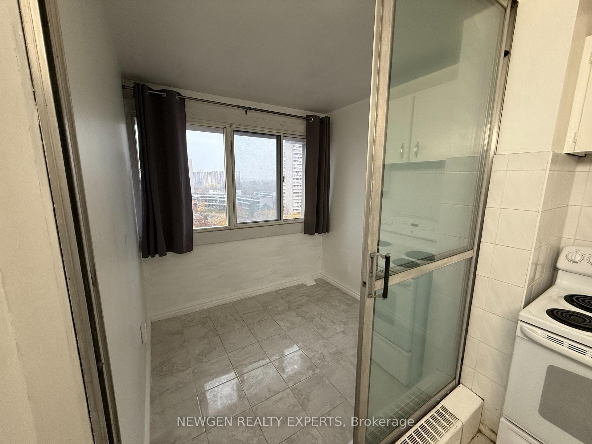 715 Don Mills Road Unit 1005 photo 8