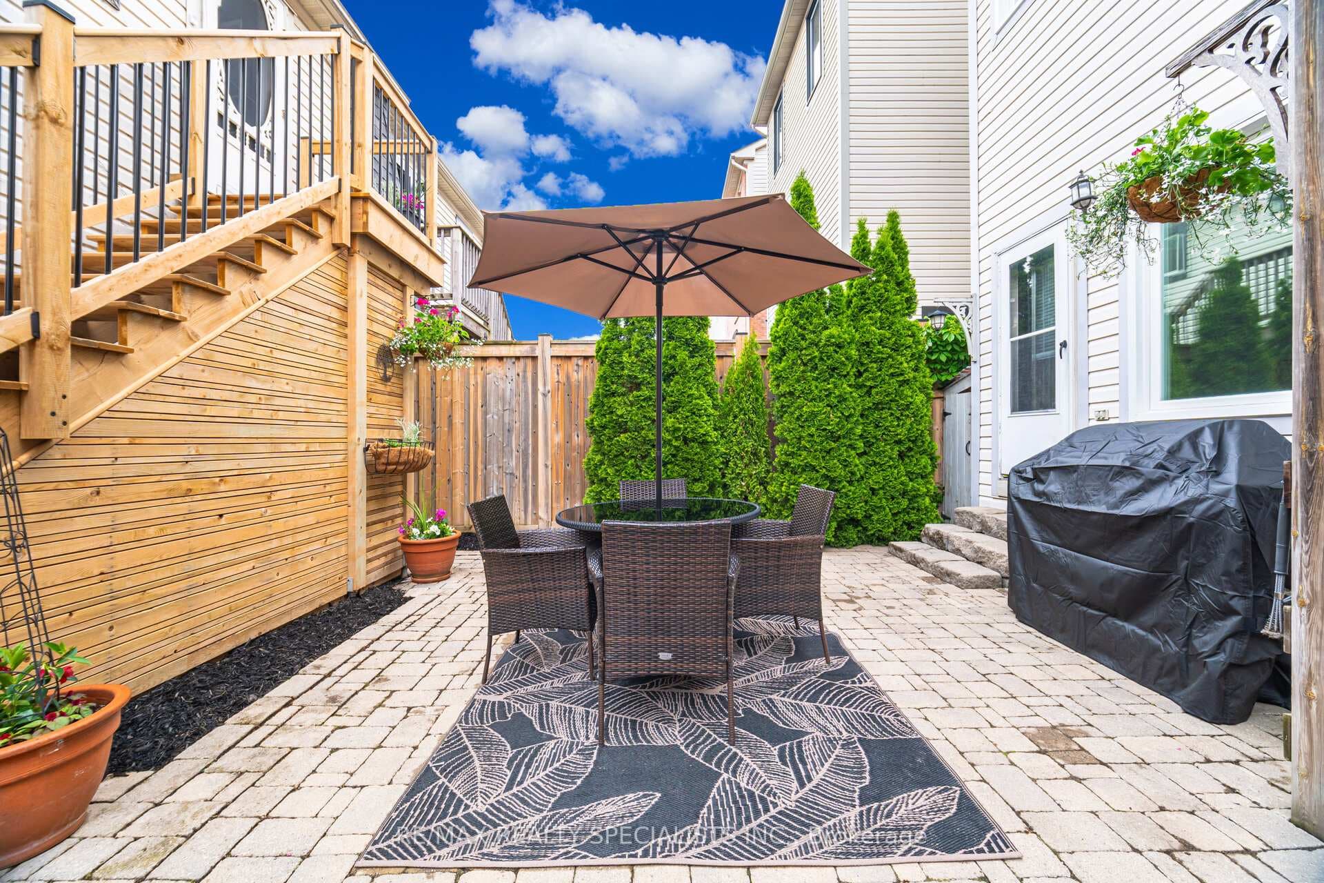 154 Roxton Road photo 38