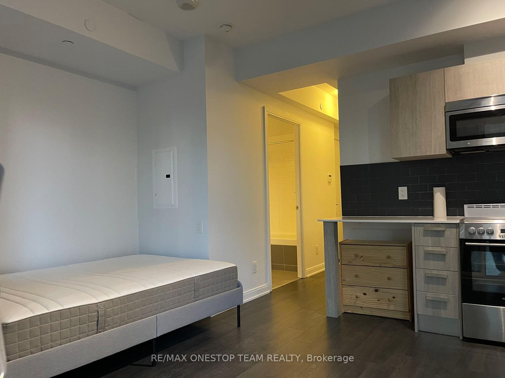 42 Charles Street Unit 1106 photo 8