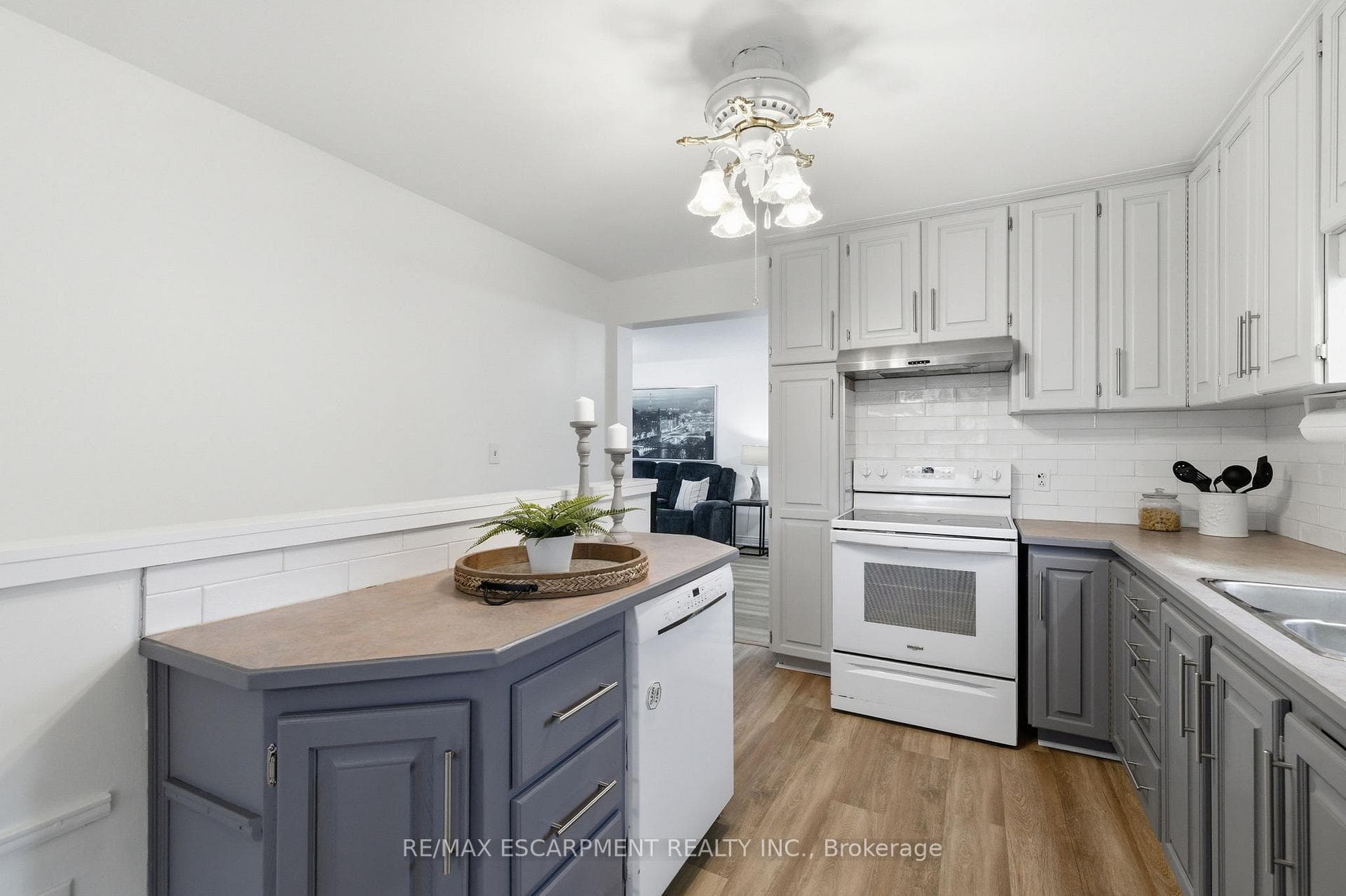 138 Glenholme Avenue photo 7