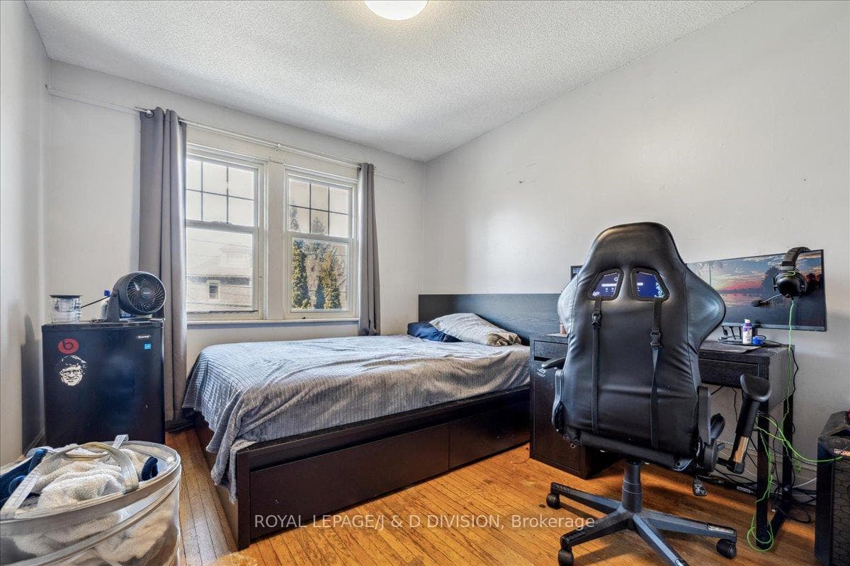 59 Paisley Avenue photo 16