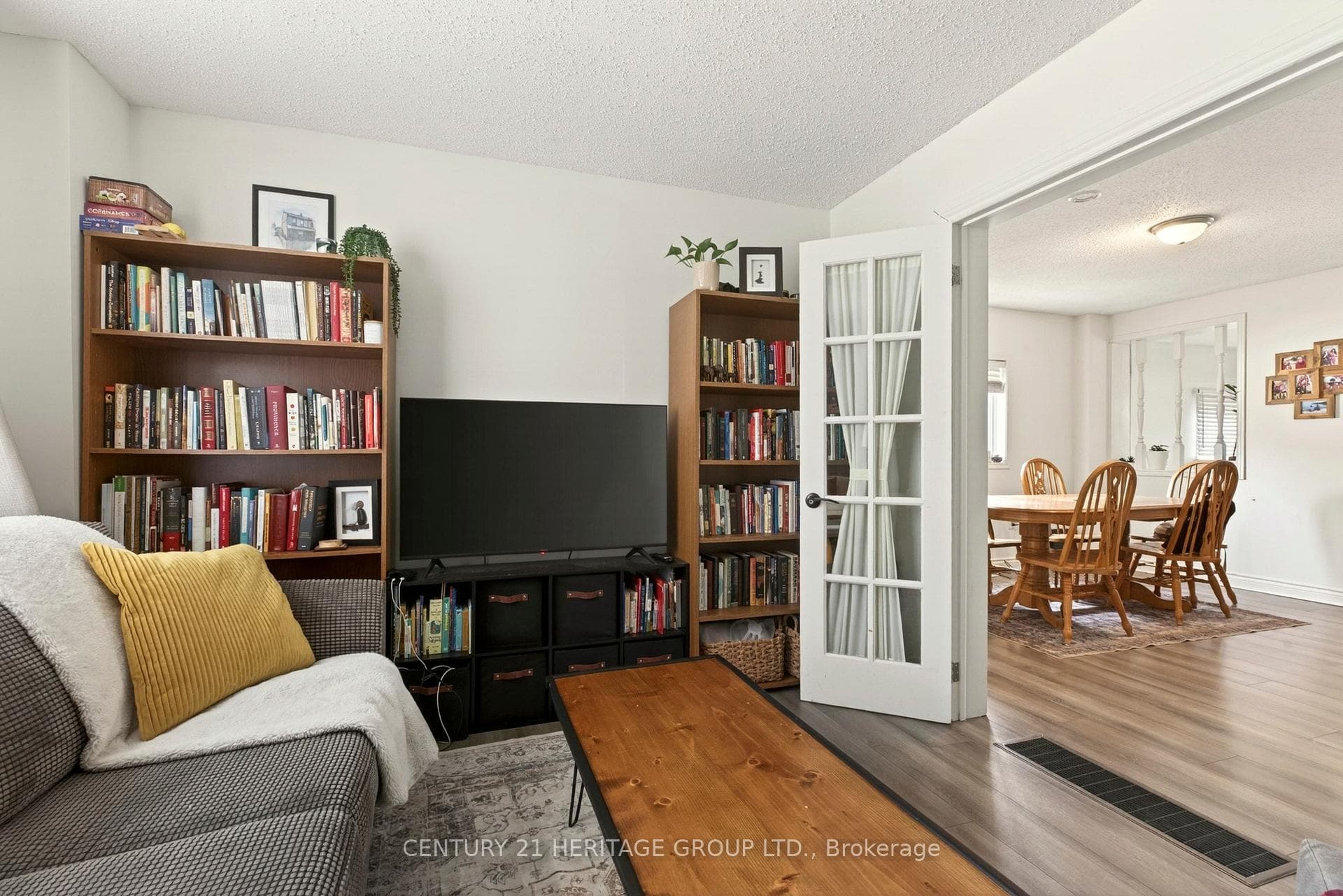 62 Emerald Street photo 9