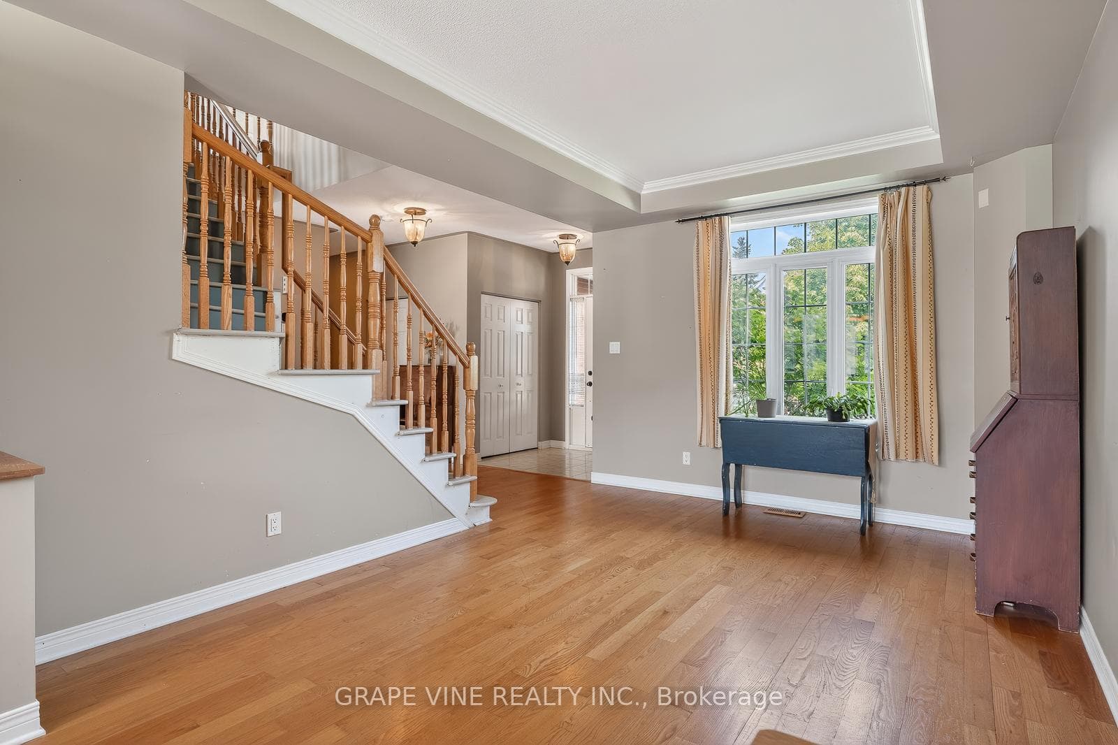175 Allanford Avenue photo 8