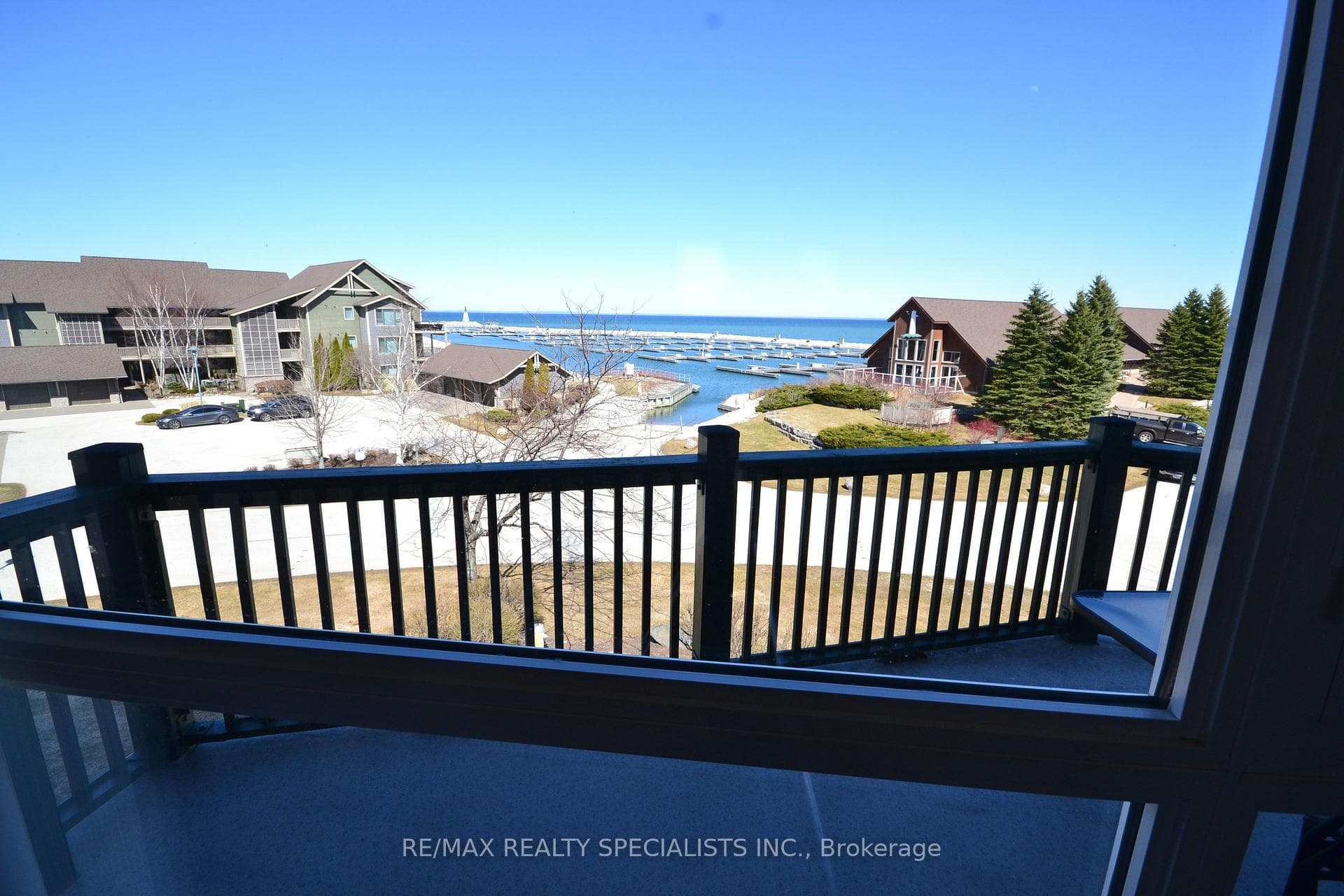 453 Mariners Way photo 11