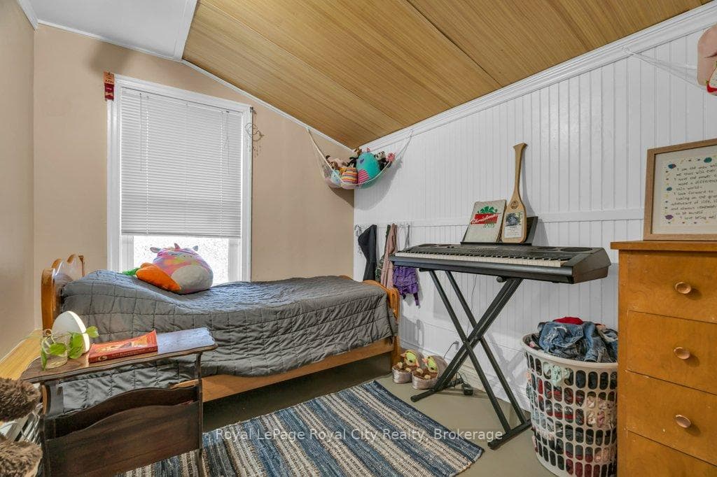 128 Dufferin Street photo 17
