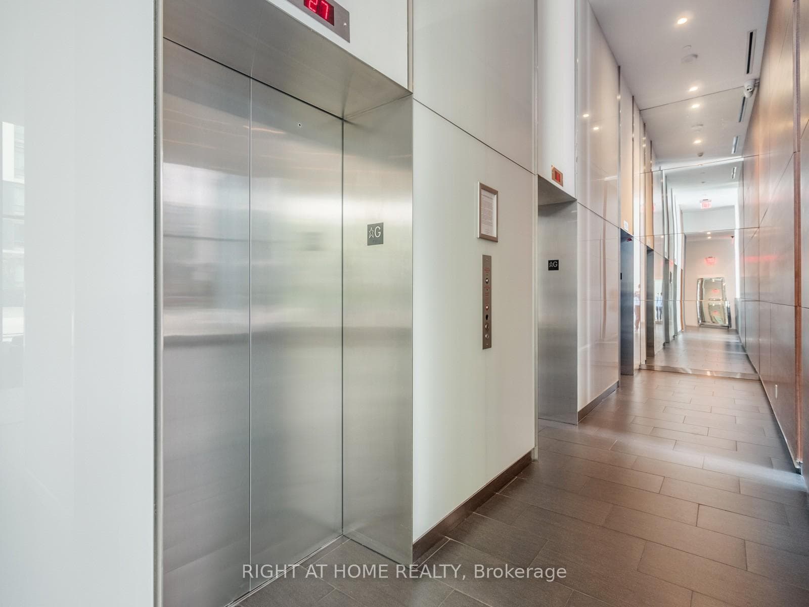 170 Fort York Boulevard Unit 1502 photo 28