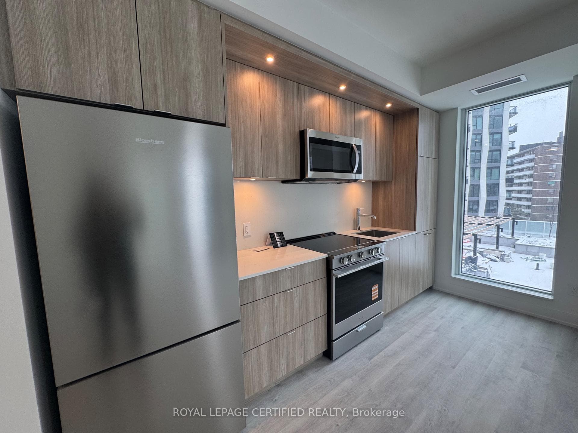 25 Cordova Avenue Unit 605 photo 14