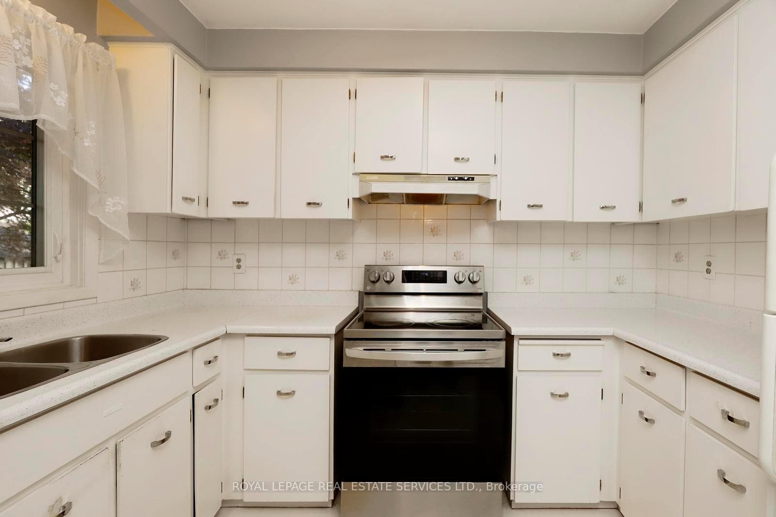 1492 Hillgrove Road photo 20