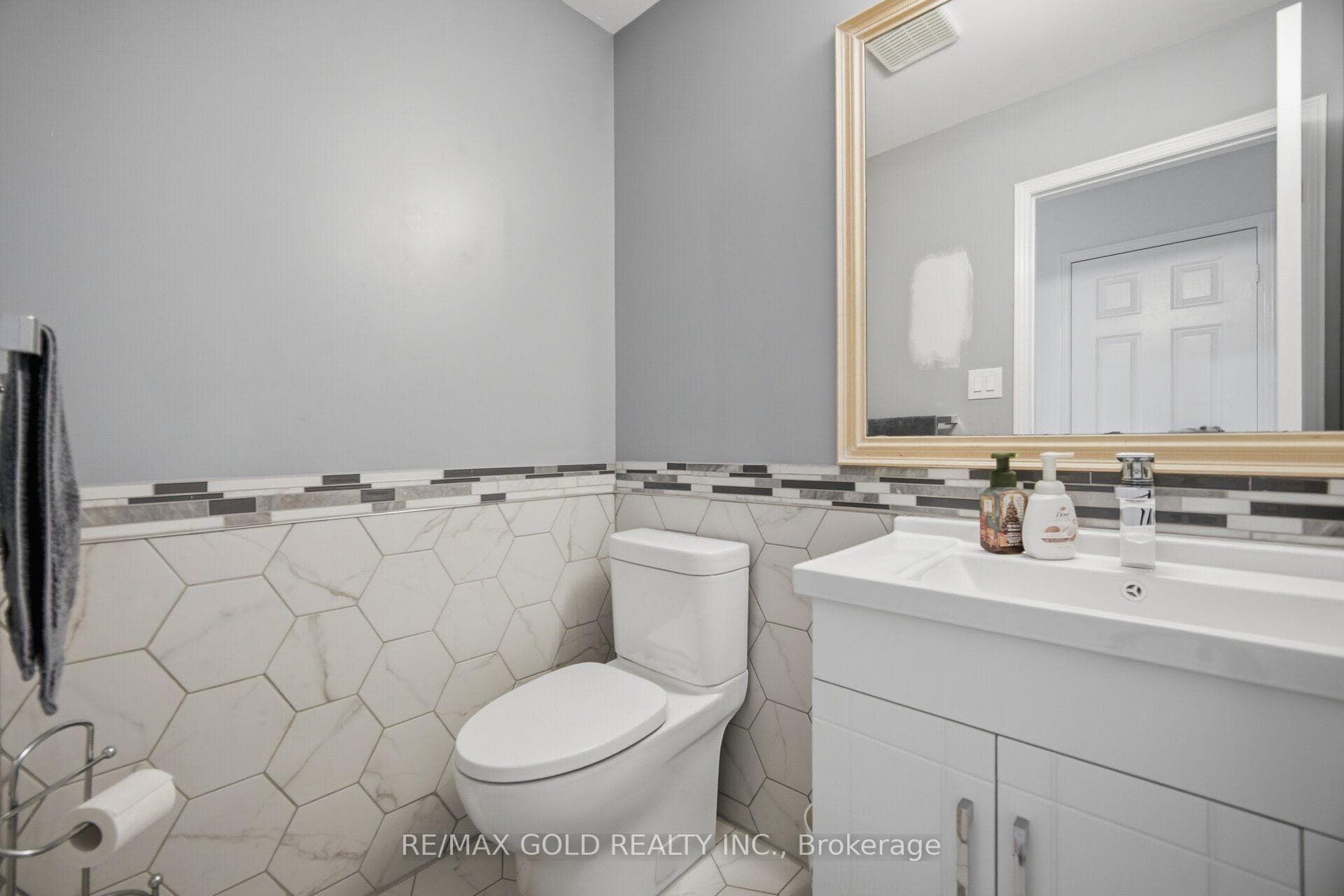 40 Kenpark Avenue photo 28
