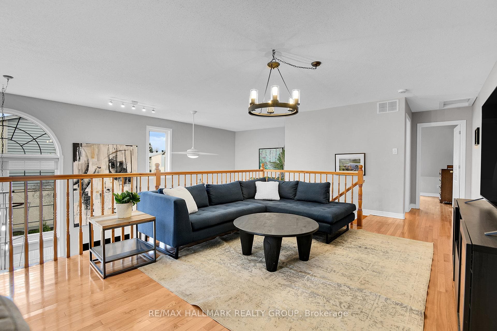 LOFT | current lounge