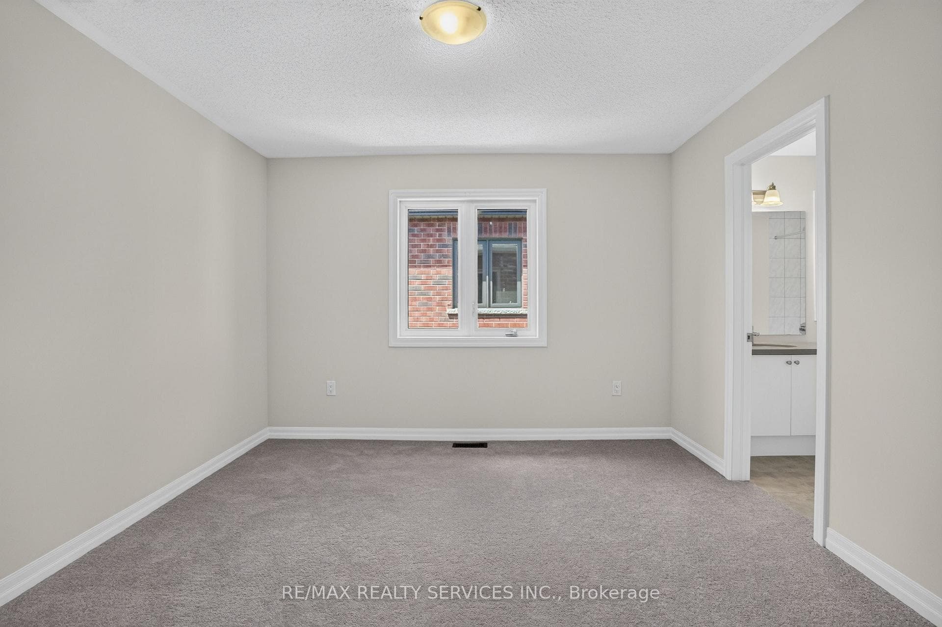 244 Warden Street photo 40