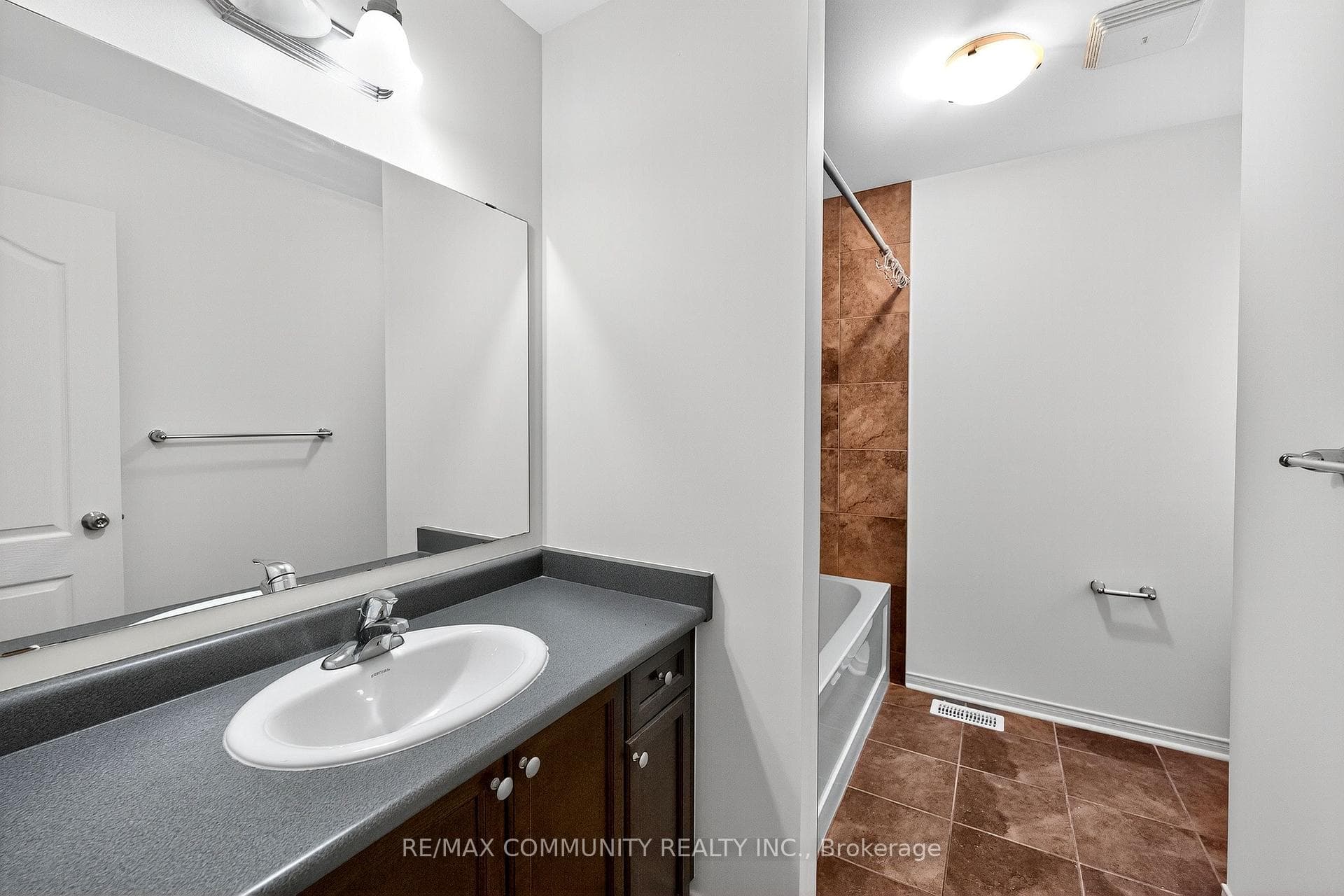 775 Mccue Drive photo 34