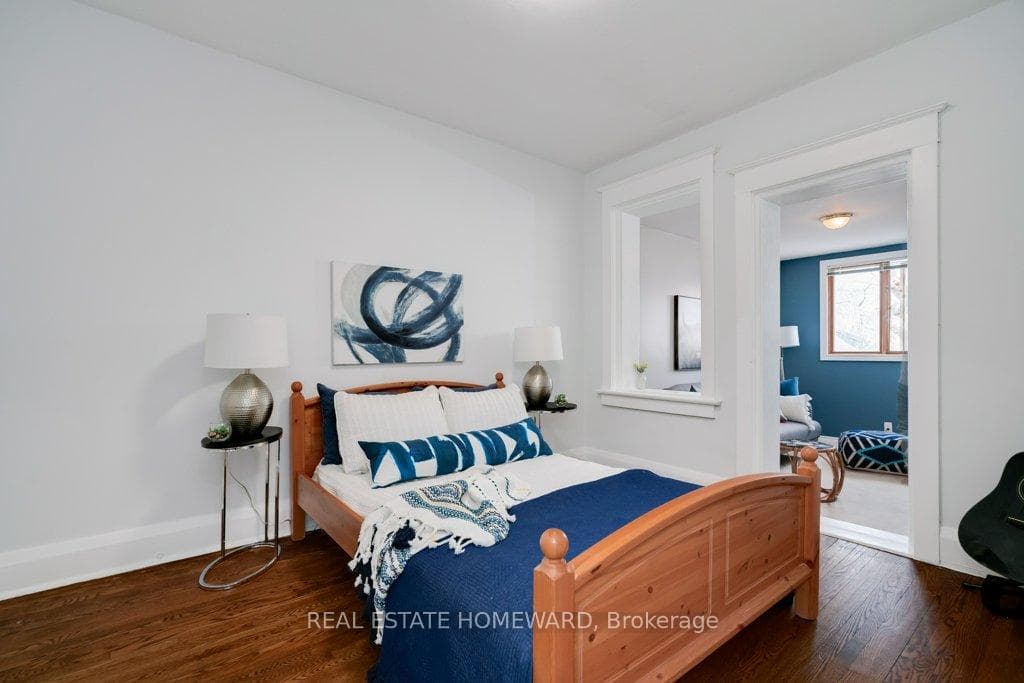 100 Hollywood Crescent photo 19