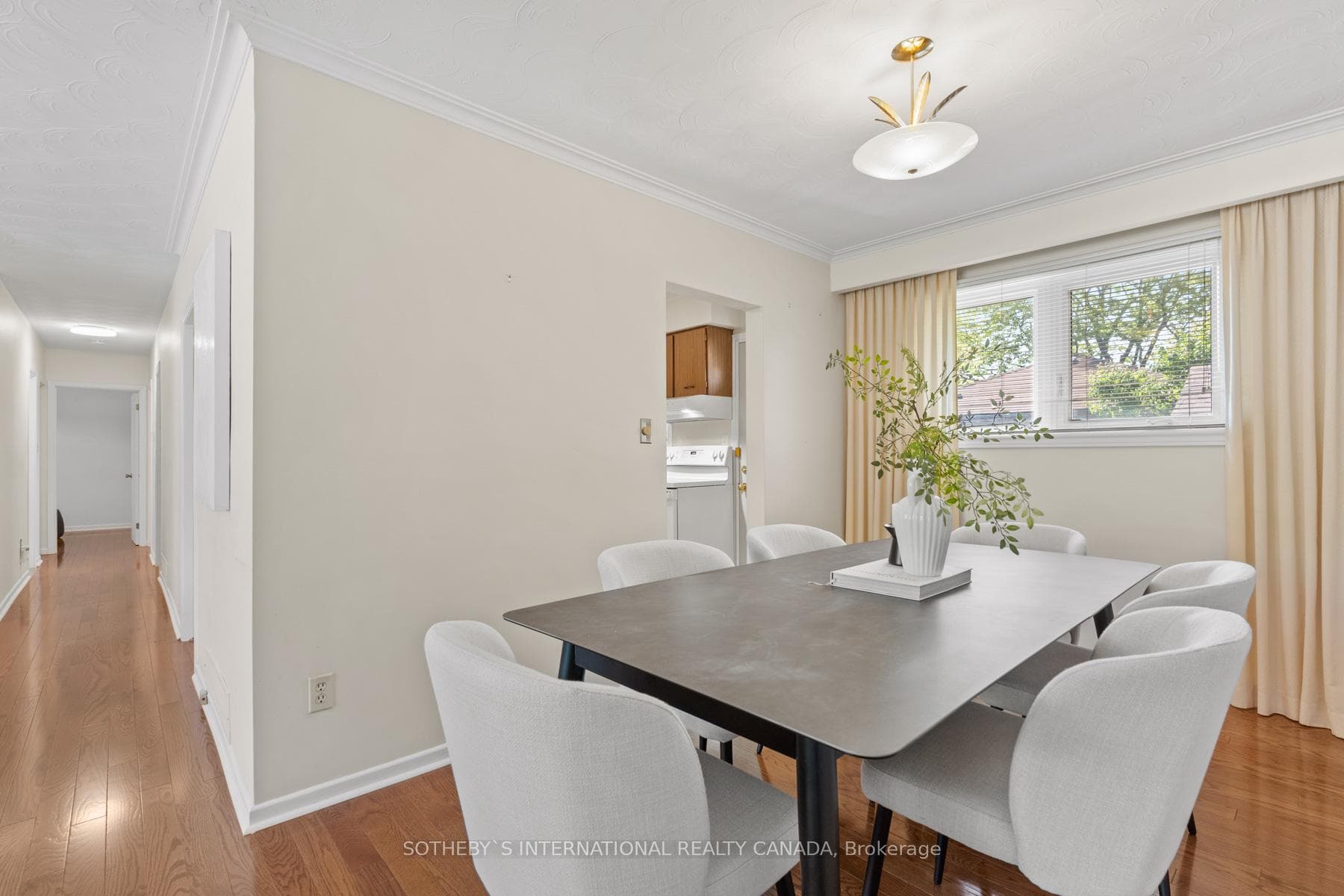1176 Grange Road photo 9
