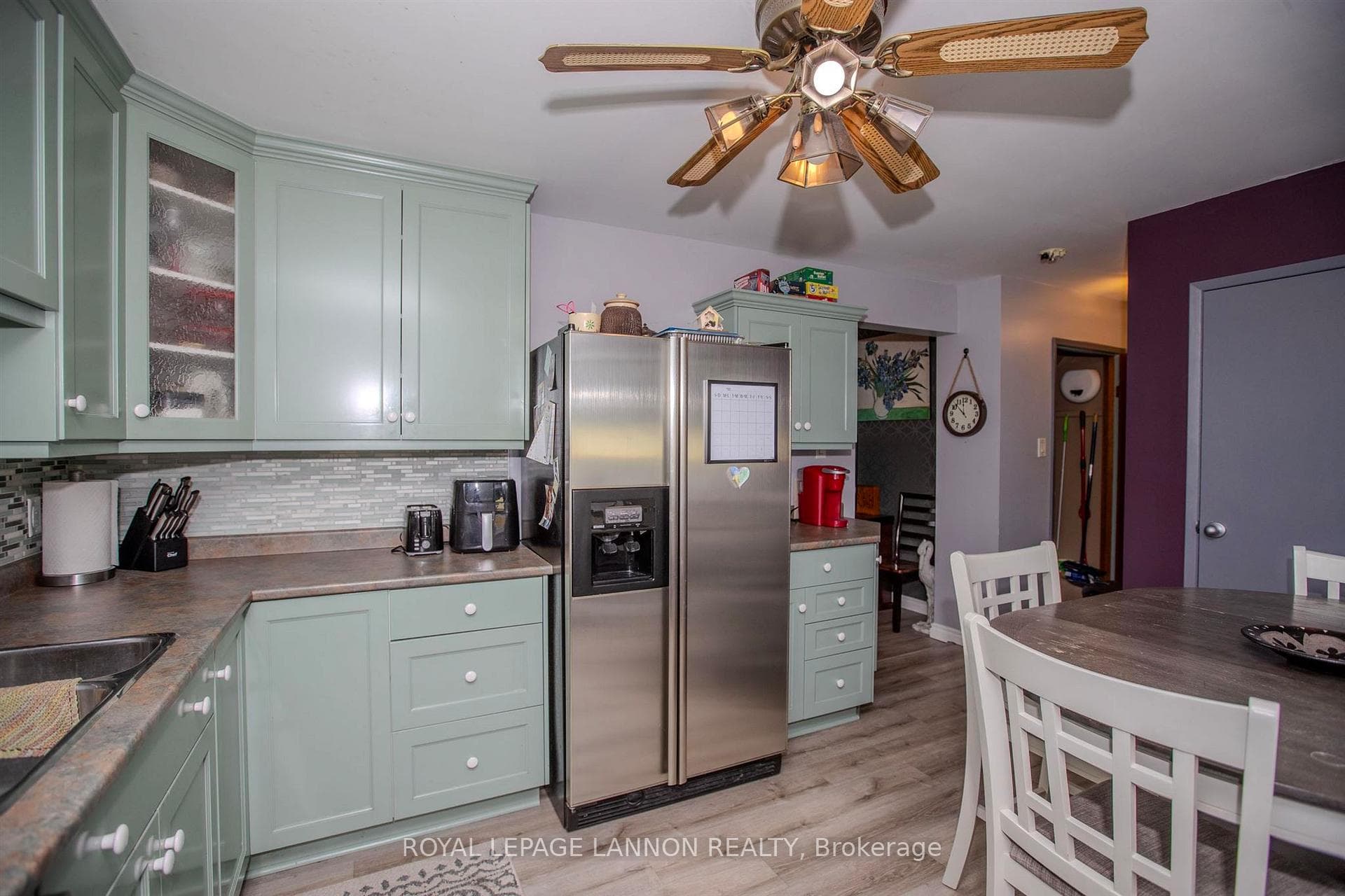 348 University Drive photo 10