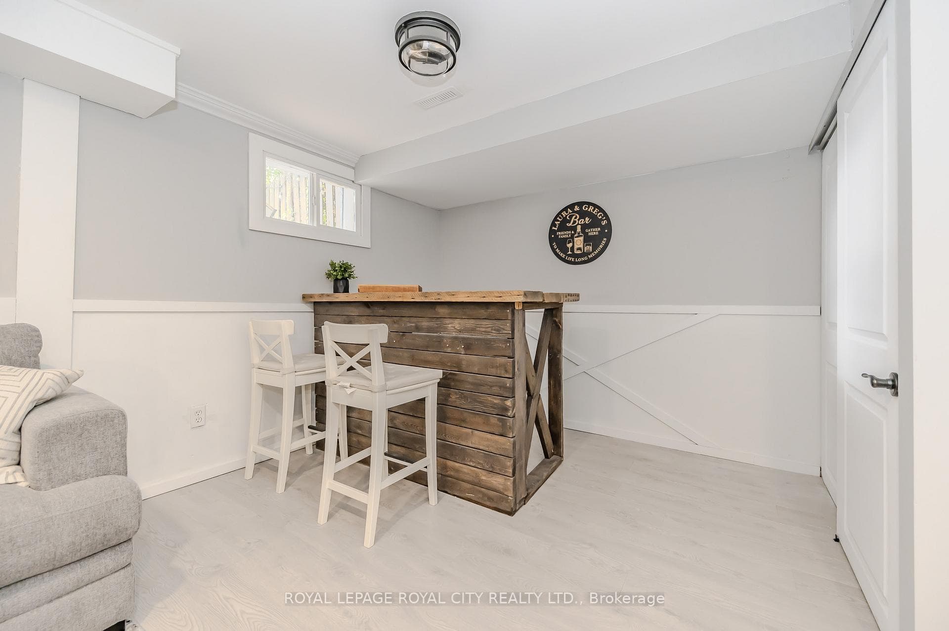 16 Nickolas Crescent photo 34