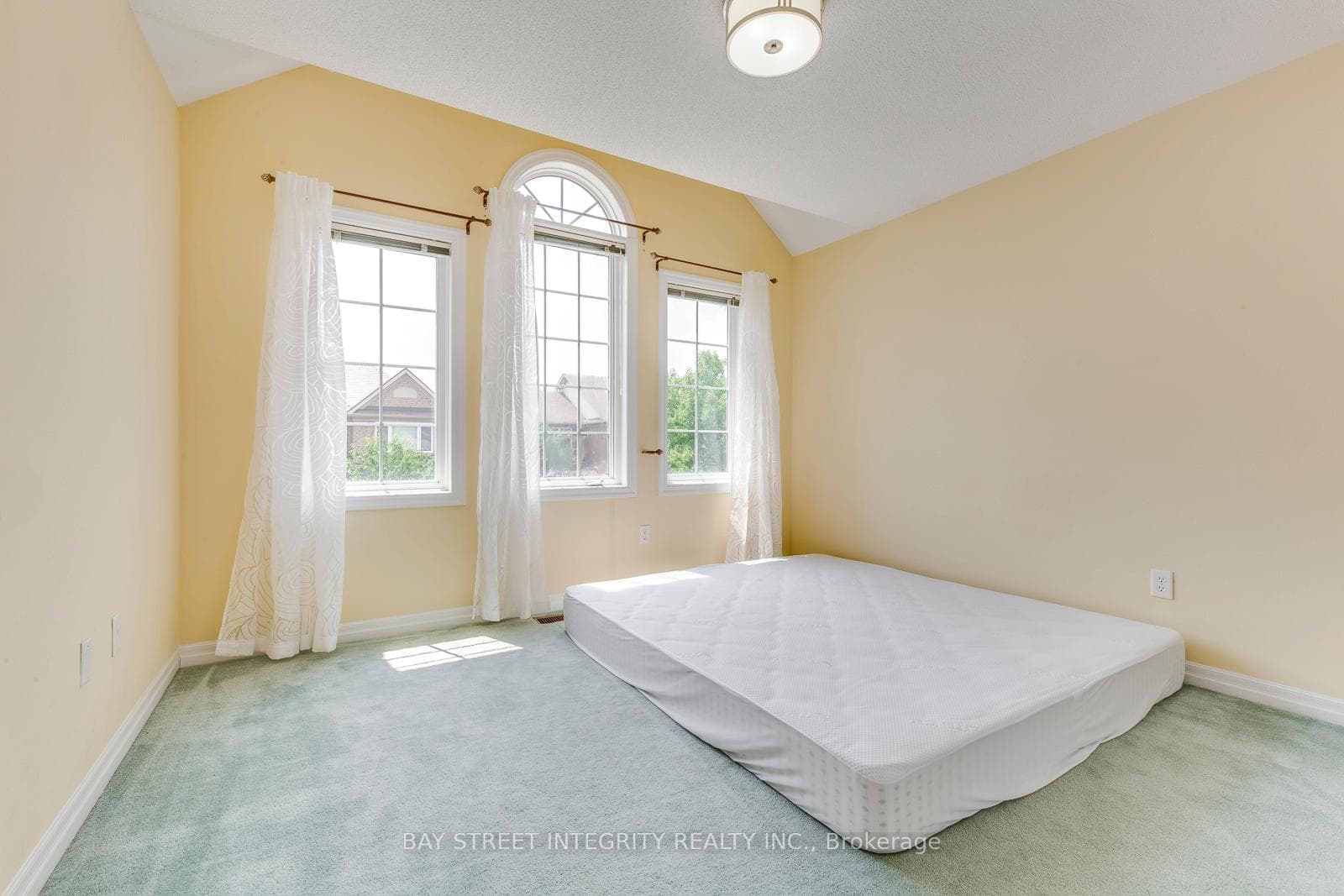 2213 Glengrove Crescent photo 27