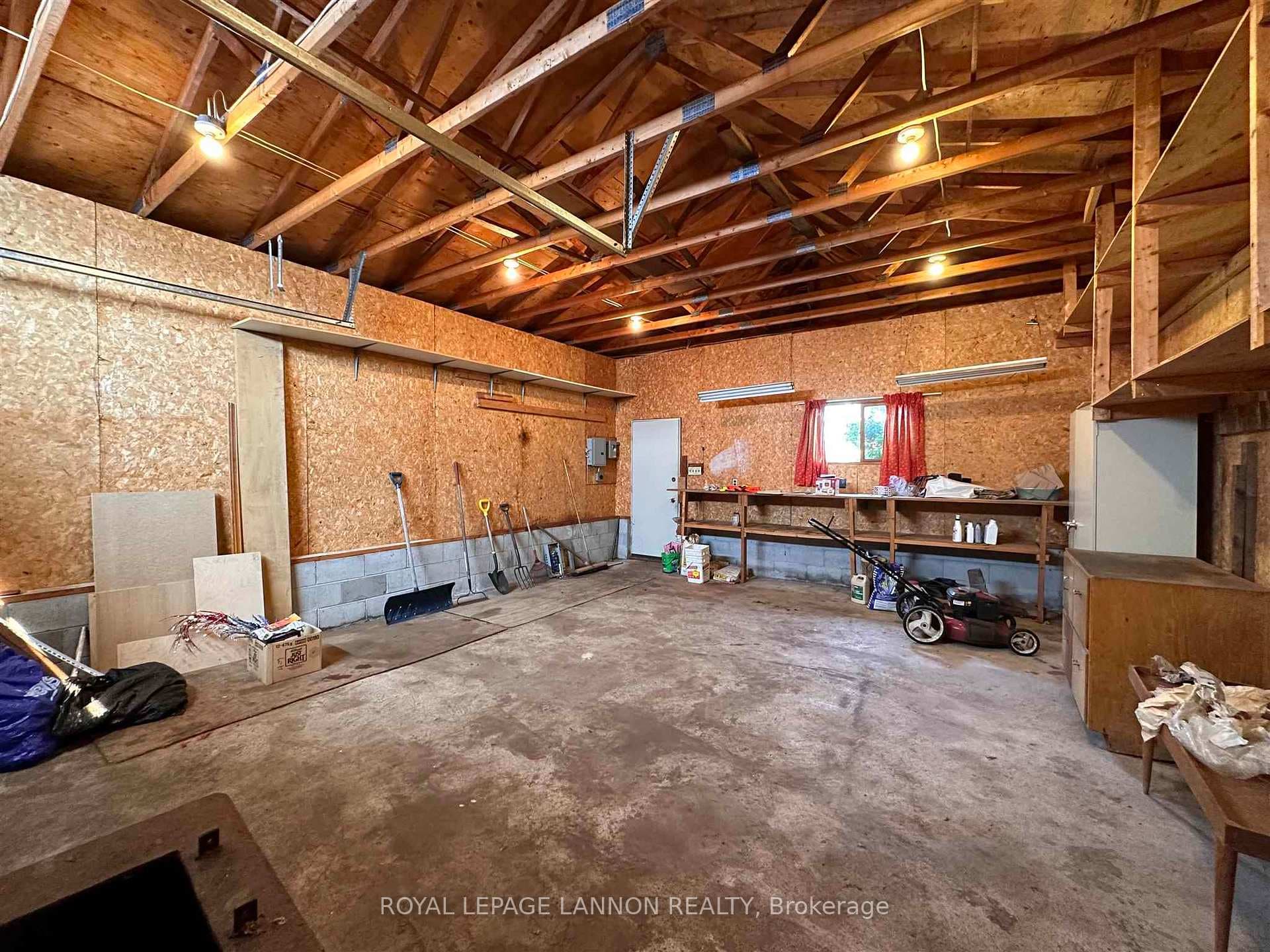 425 Queen Street photo 49