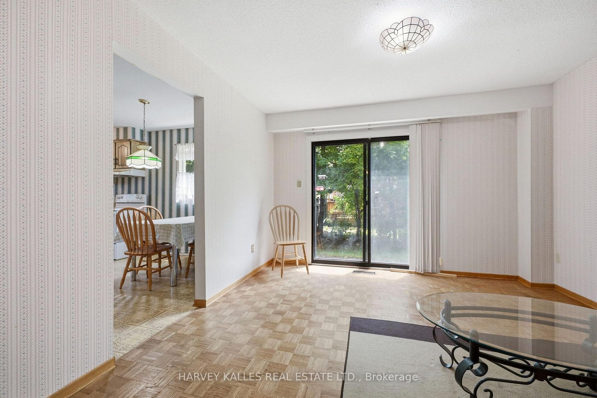 39 Newington Crescent photo 8
