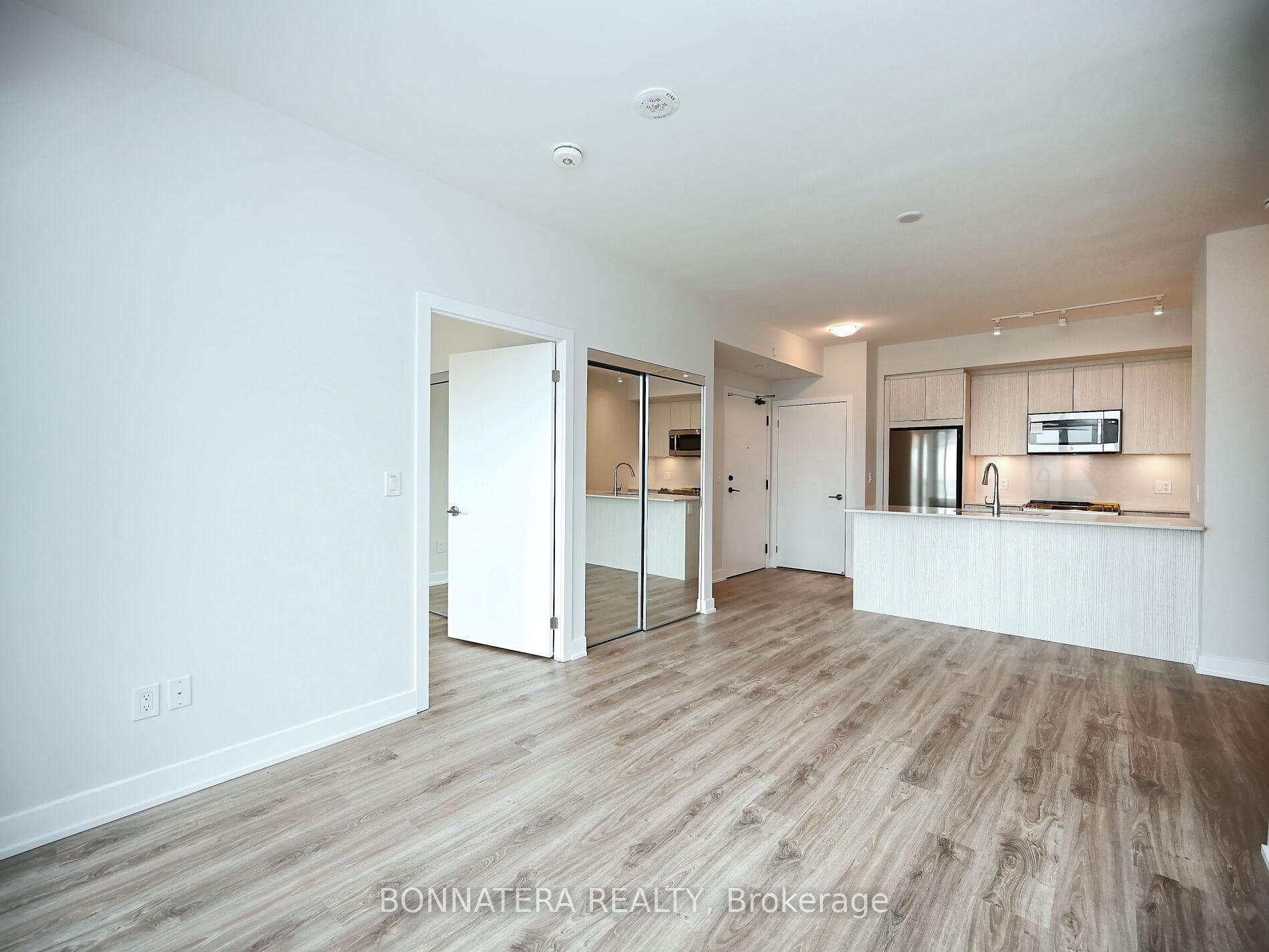 430 Square One Drive Unit 2107 photo 10