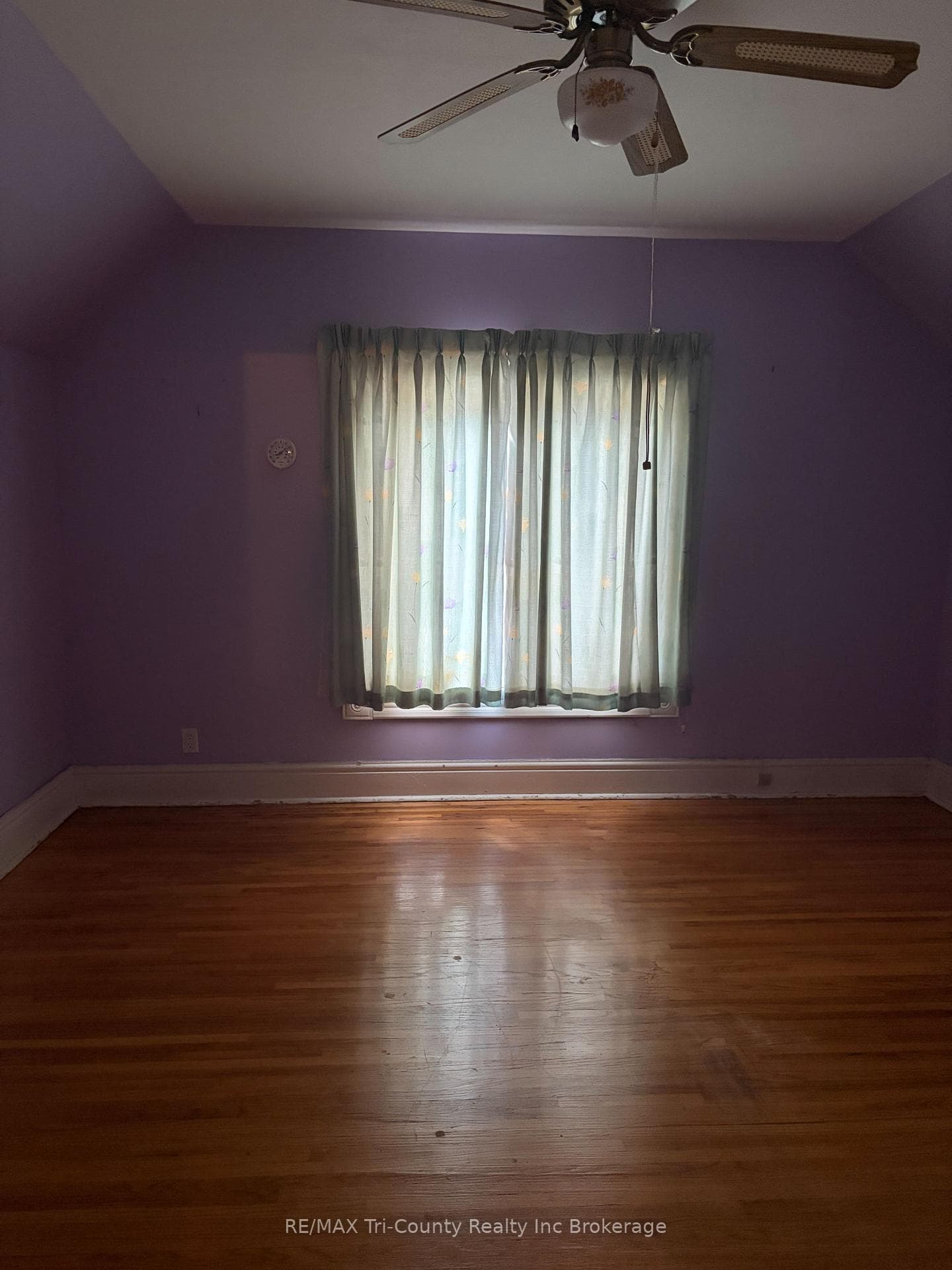 53 BROCK Street photo 26