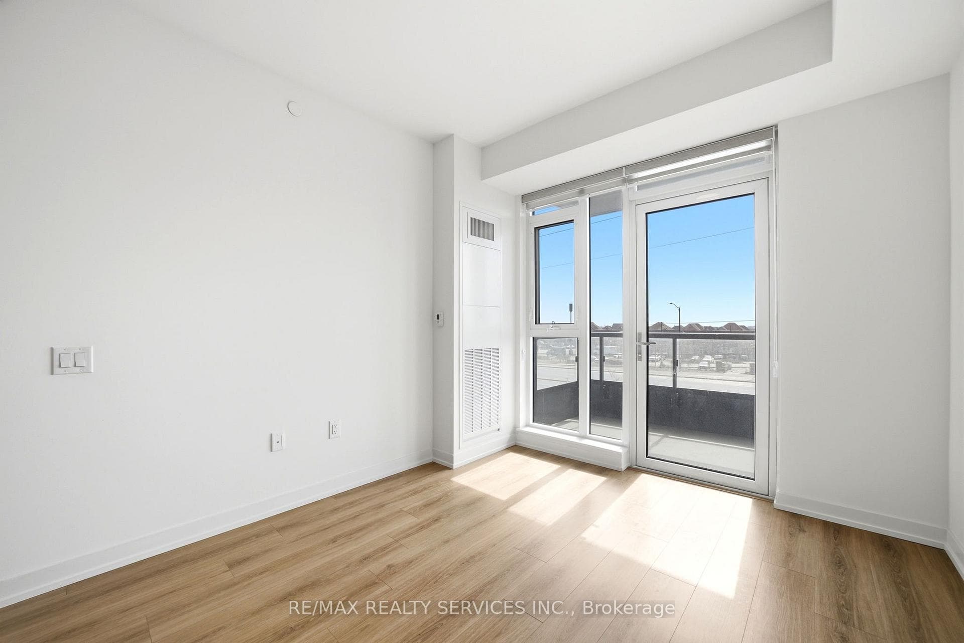 10 Lagerfeld Drive Unit 208 photo 12