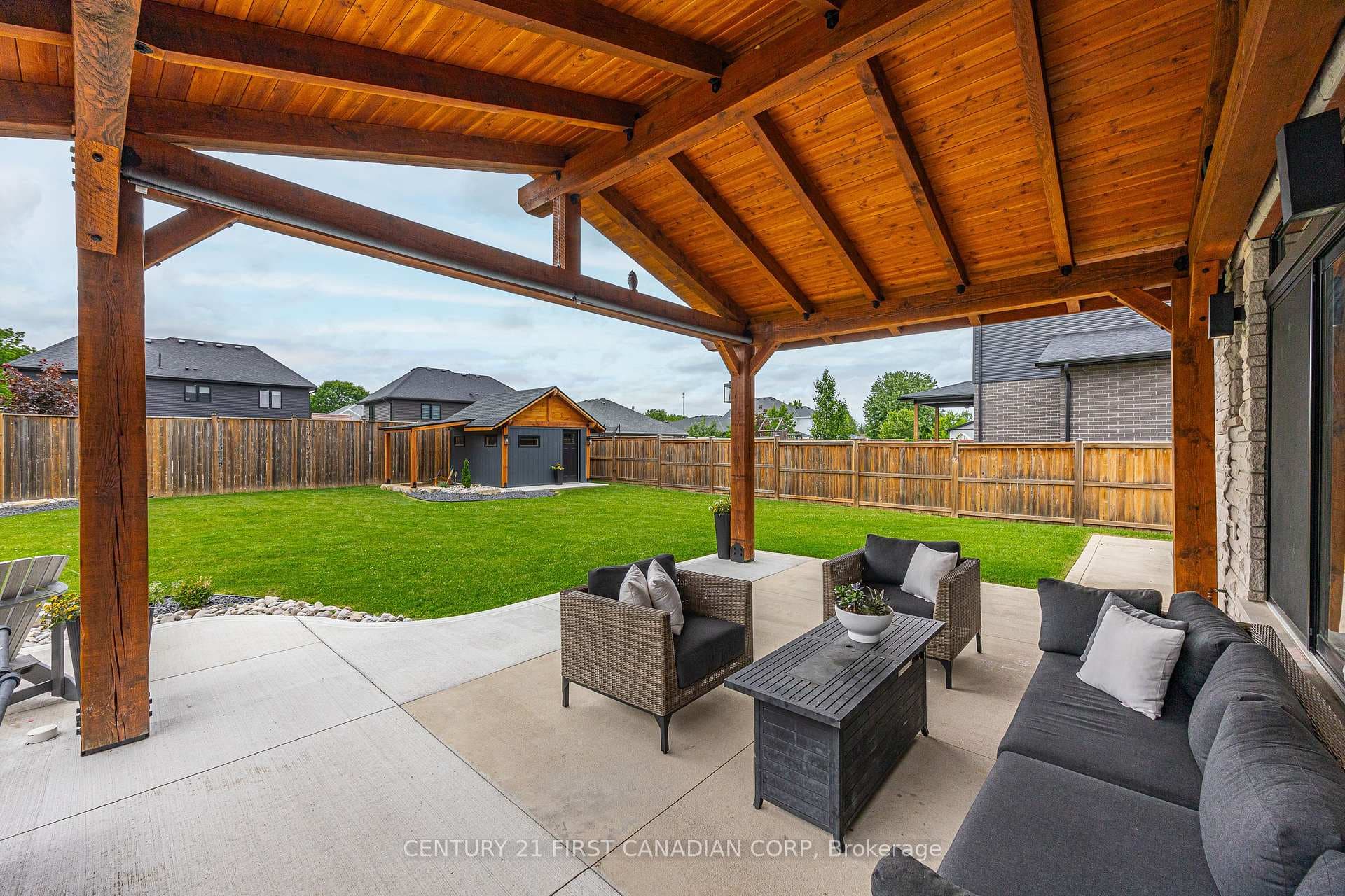 8 Oscar Davis Court photo 41