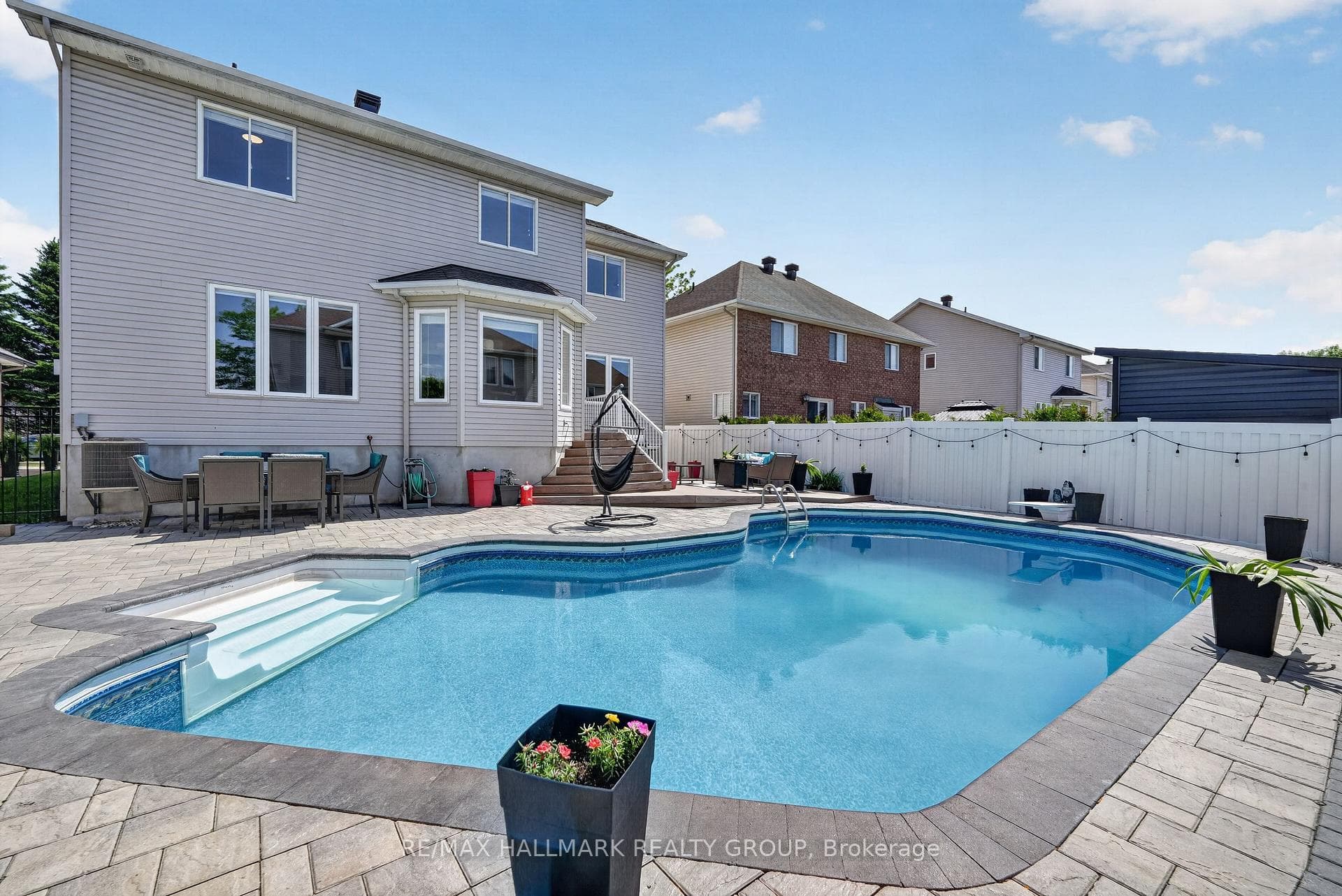 1091 Charest Way photo 44