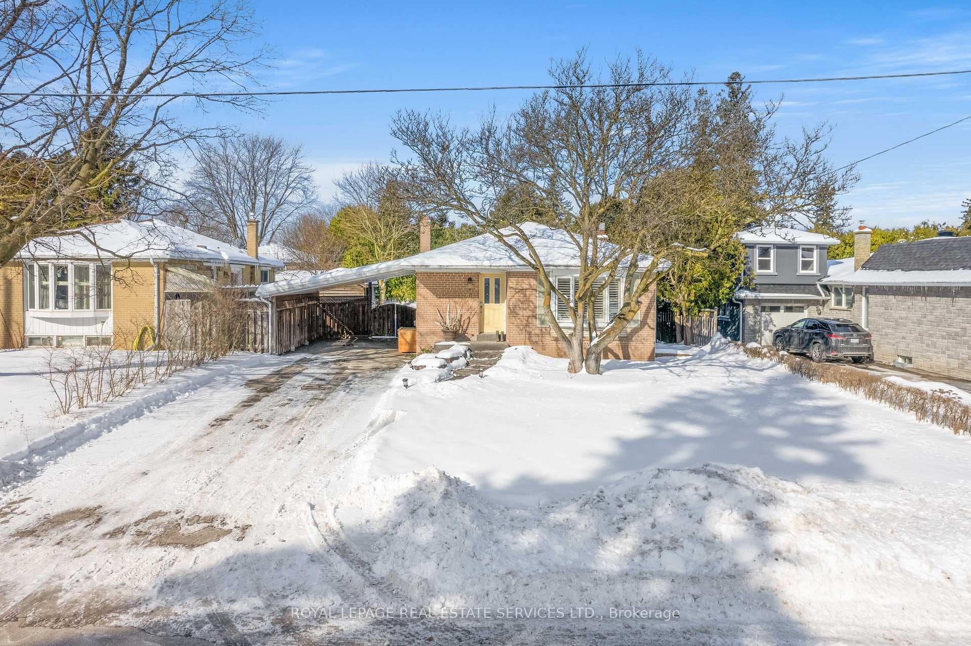 10 Holman Crescent photo 2