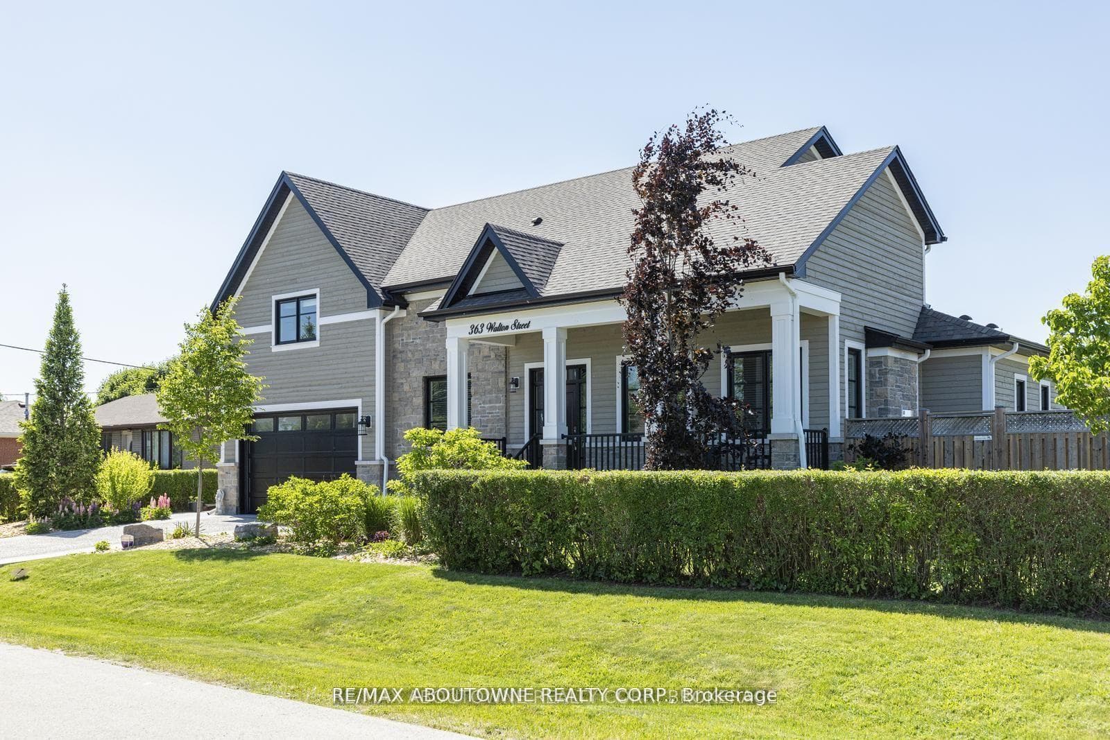 363 Walton Street photo 3