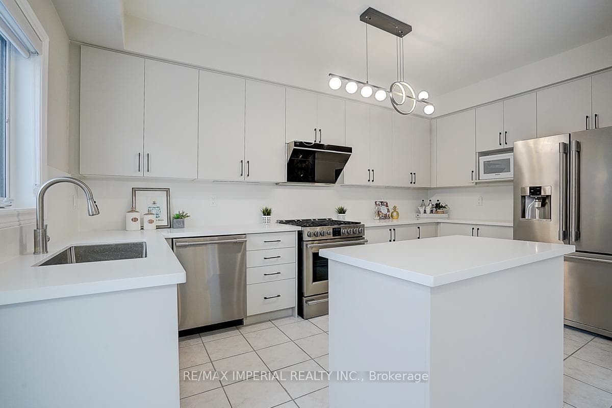 10 Palisade Crescent photo 15