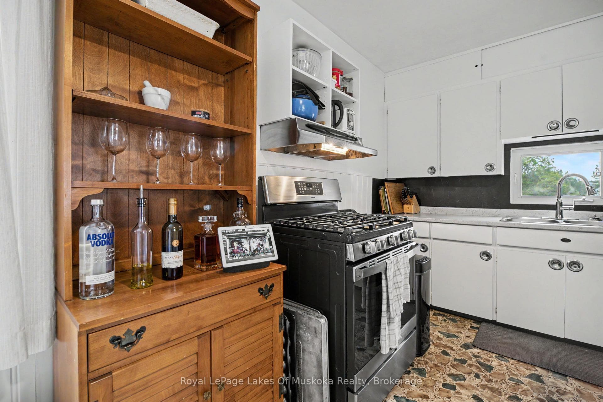 Kitchen, with walkout to the backyard