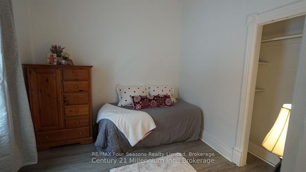 315 Oak Street photo 19