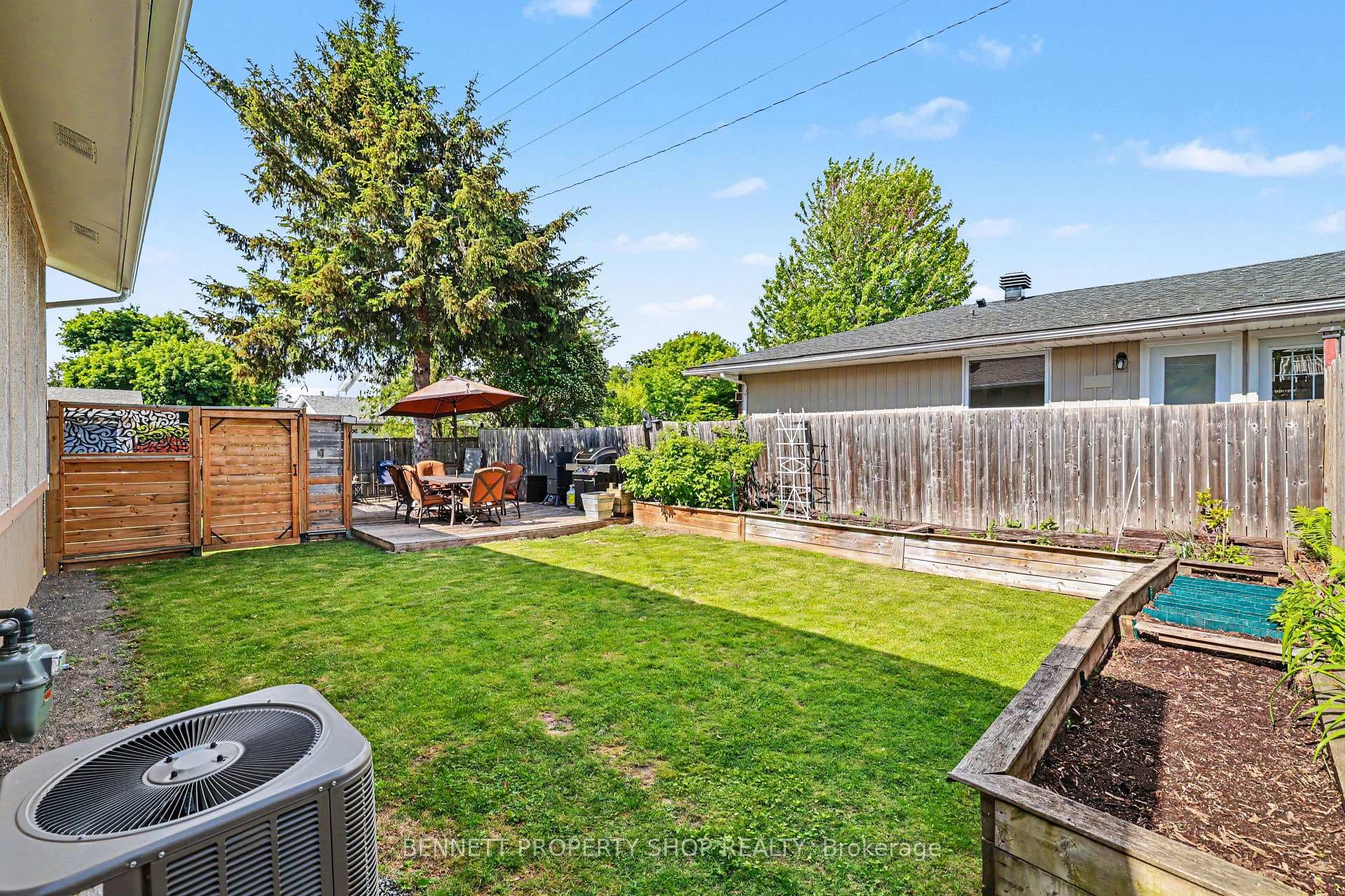 2736 Stone Crescent photo 14