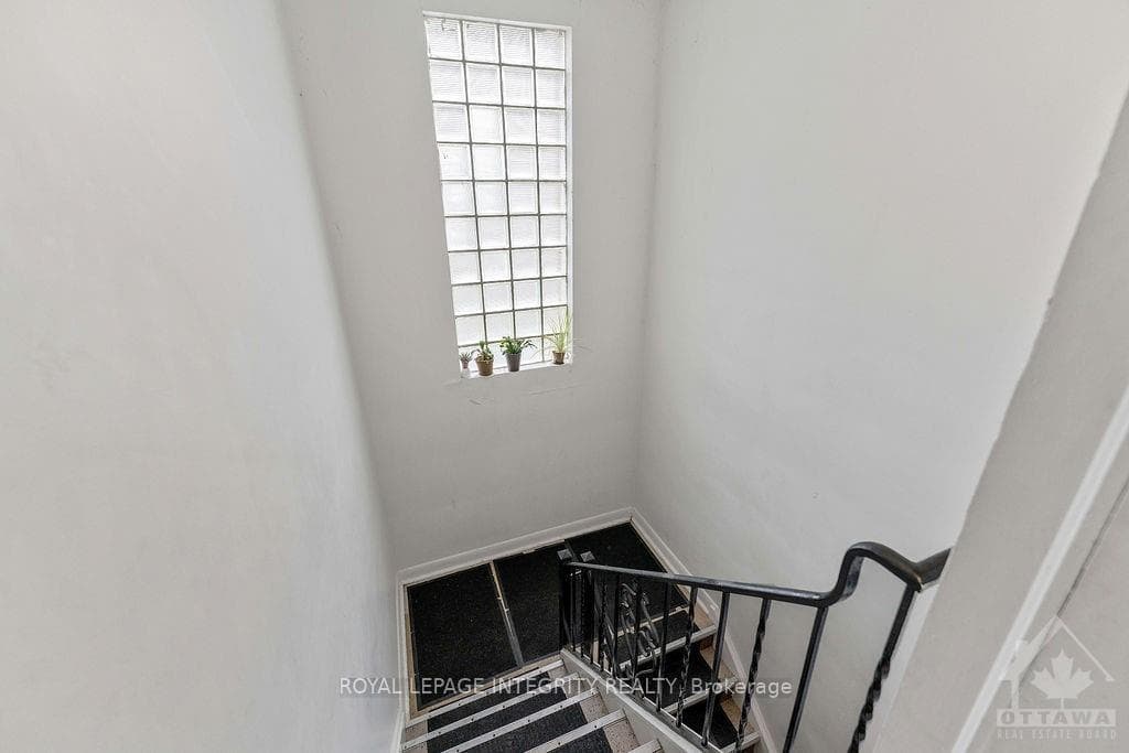 143 GRANVILLE Street Unit 3 photo 21