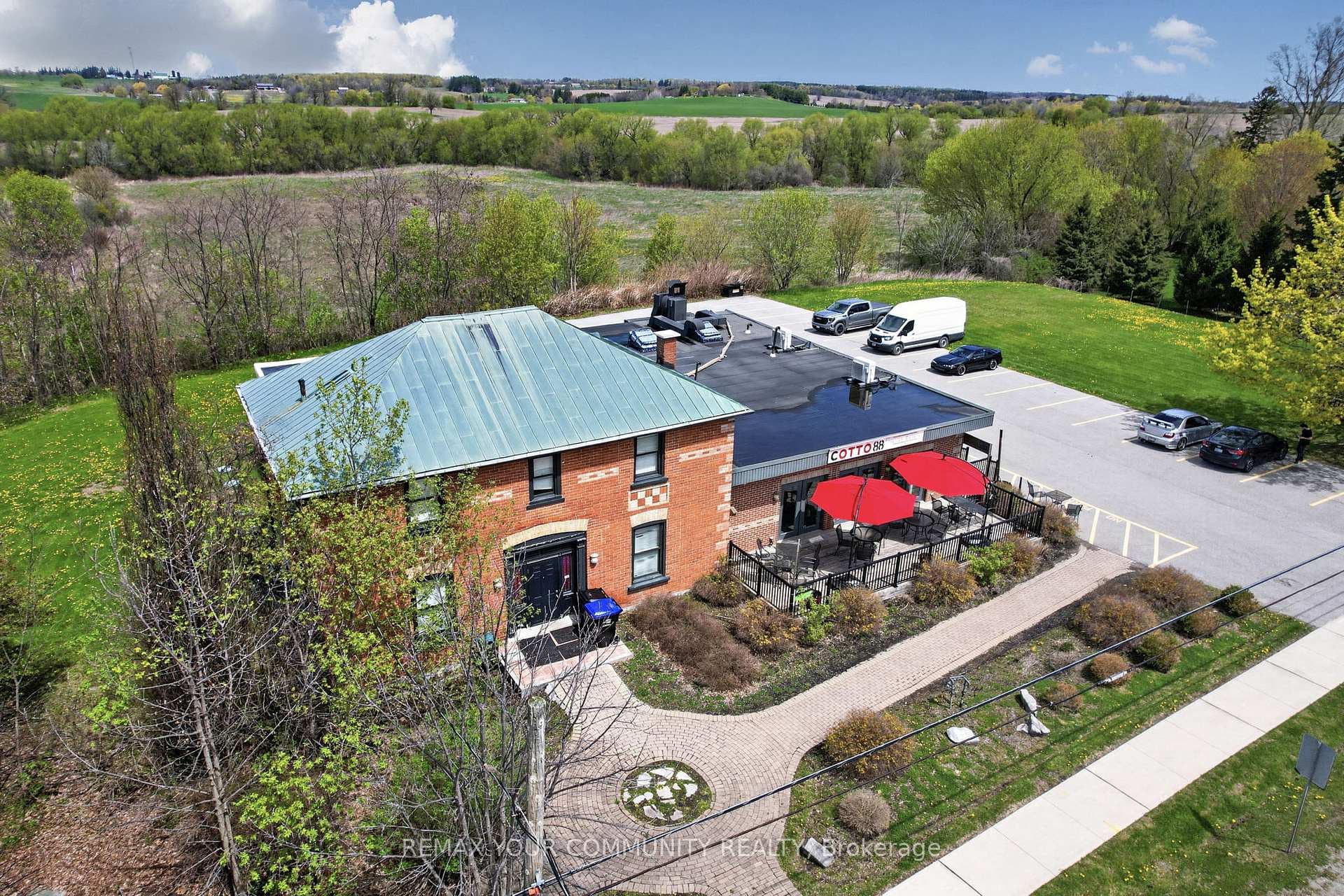 4240 Simcoe County Rd 88 Road photo 27