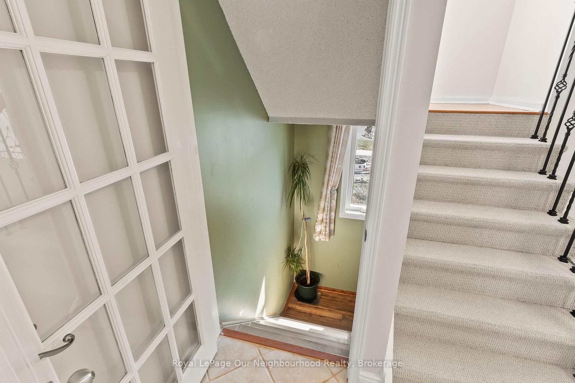 Bright & welcoming basement access